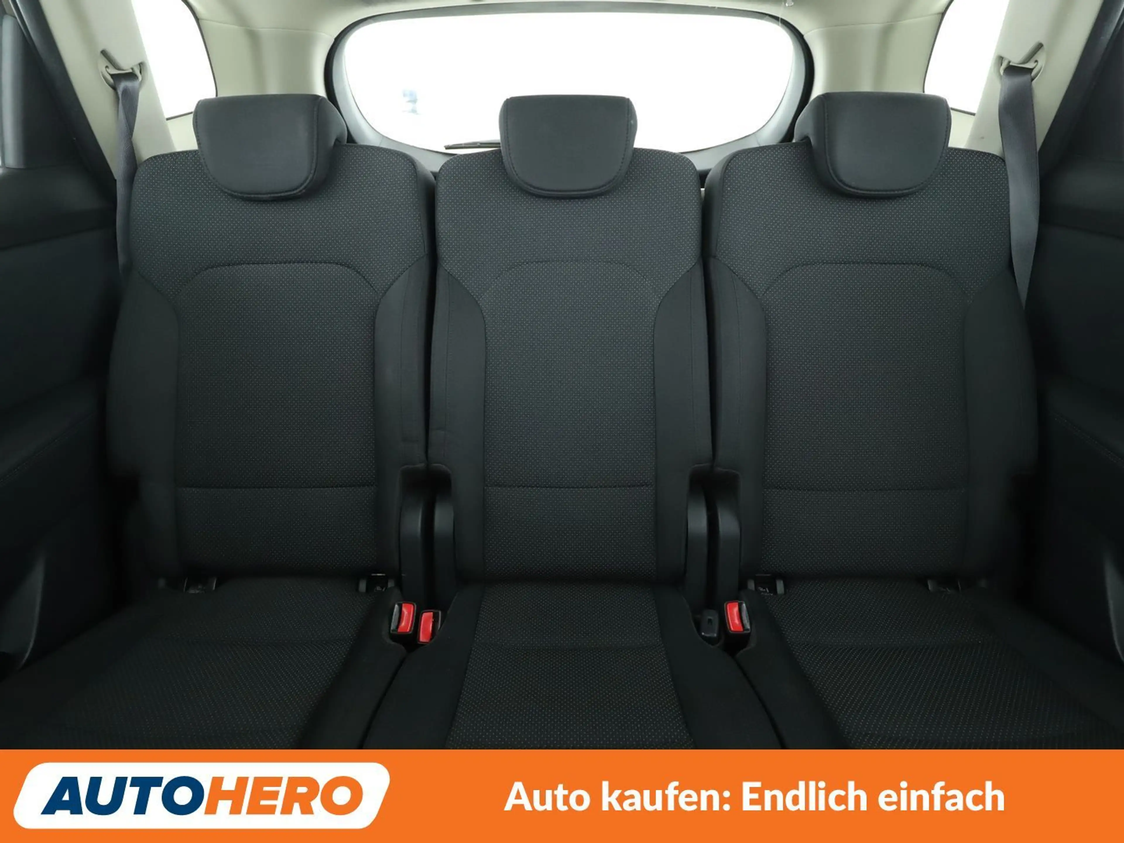 Kia Carens 1.7 CRDi UEFA Euro 2016*NAVI*TEMPO*CAM*PDC* — photo 15