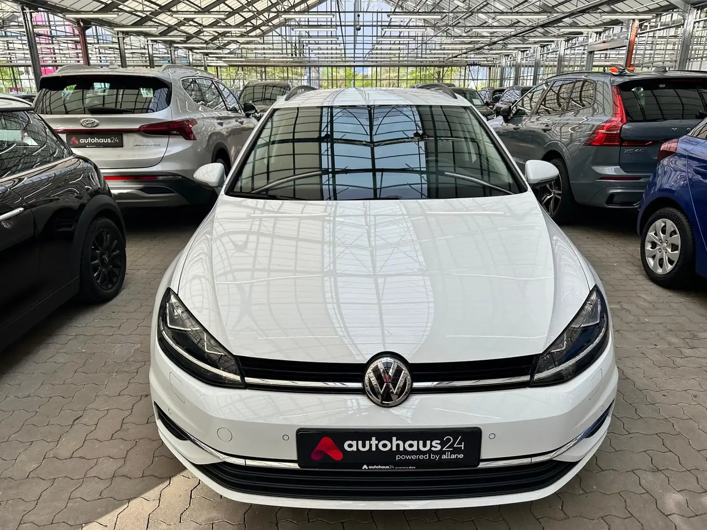 Volkswagen Golf VII 1.6 TDI  DSG|Navi|ACC|ParkPilot bijela - 2