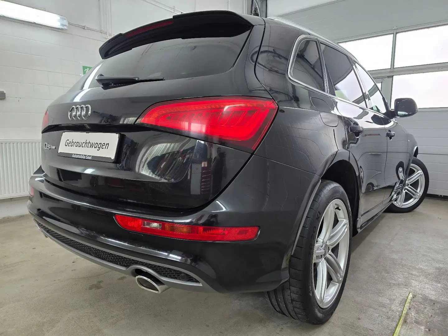 Audi Q5 3.0 TDI  quattro*S Line*Navi*Xenon*AHK* Schwarz - 2