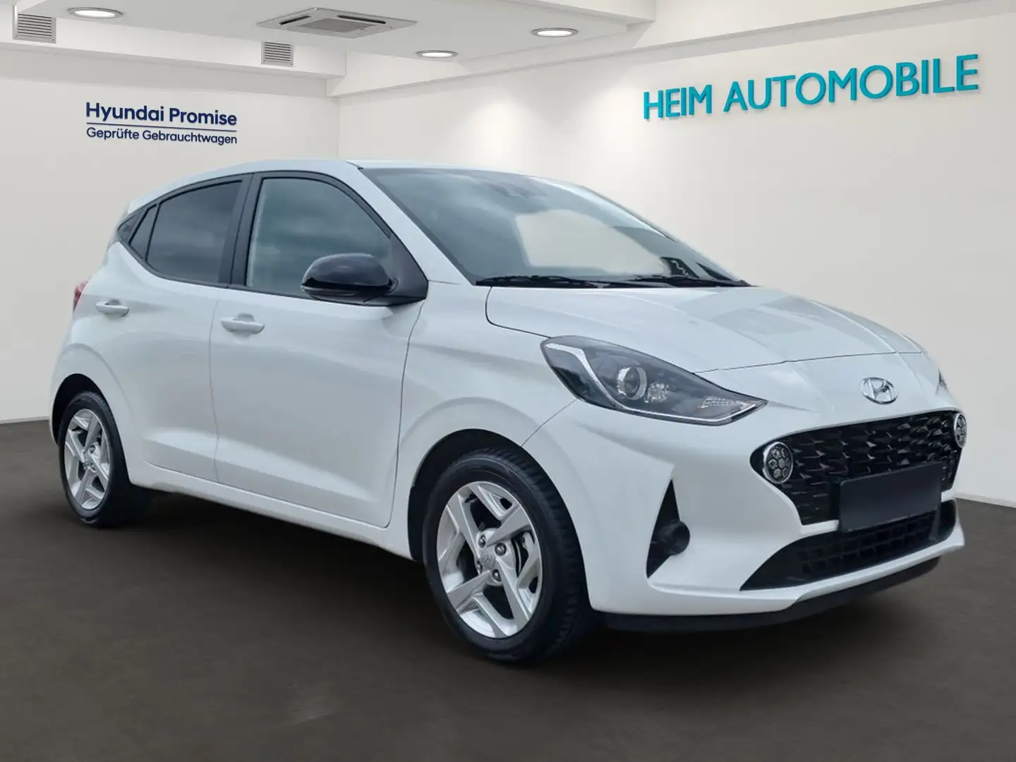Hyundai i10 1.0 Connect & Go Bílá - 2