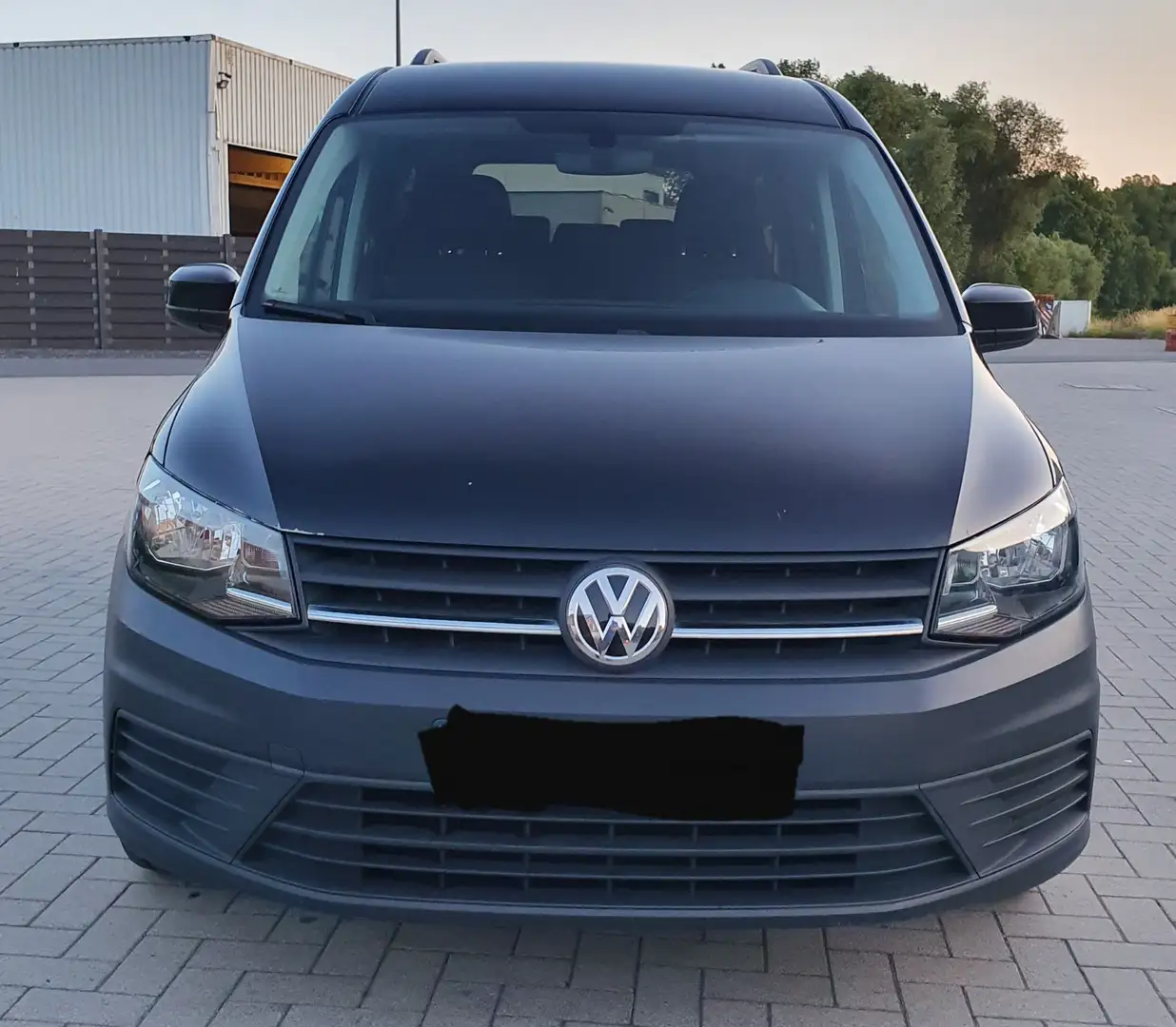 Volkswagen Caddy 2.0 TDI 102 Maxi Trendline Bluemotion 7 places Zwart - 1