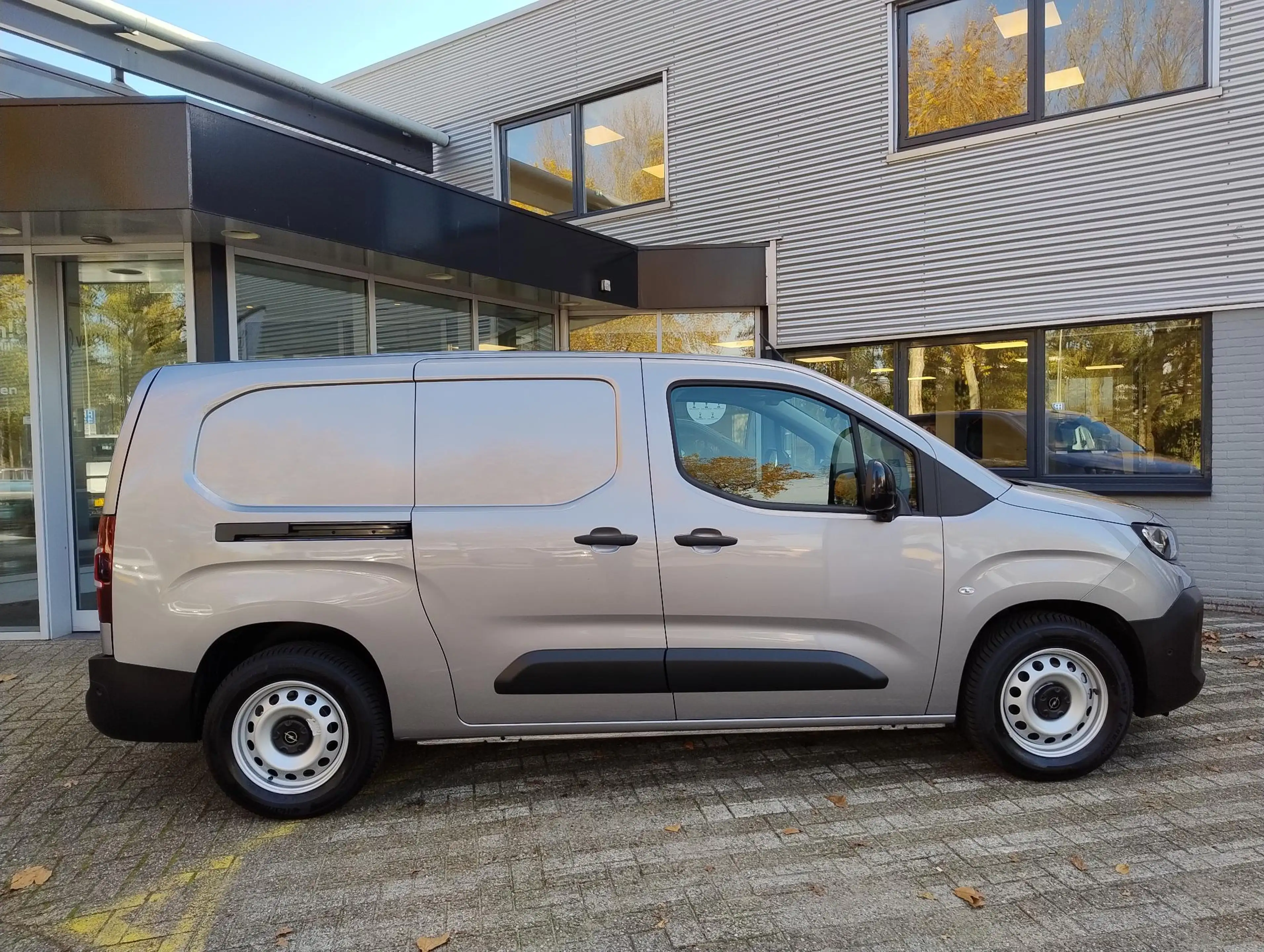 Opel Combo-e Electric L2 50kWh 136pk | ACTIE | 0% financial lea — photo 6