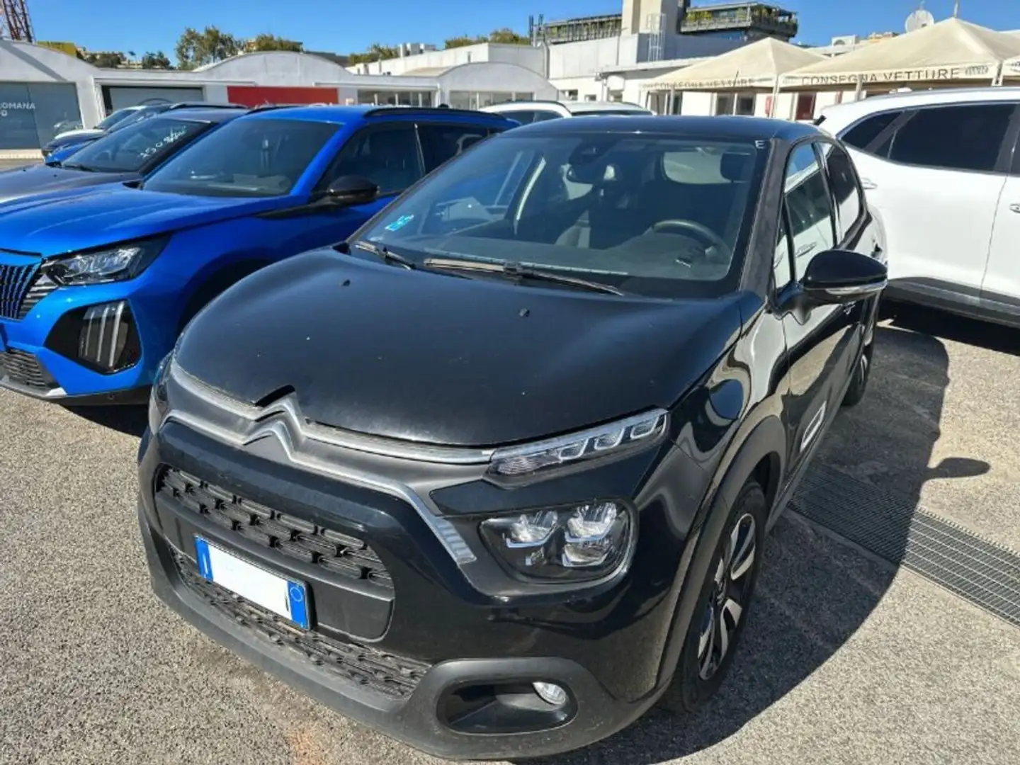 Citroen C3 1.2 PureTech Max Schwarz - 1
