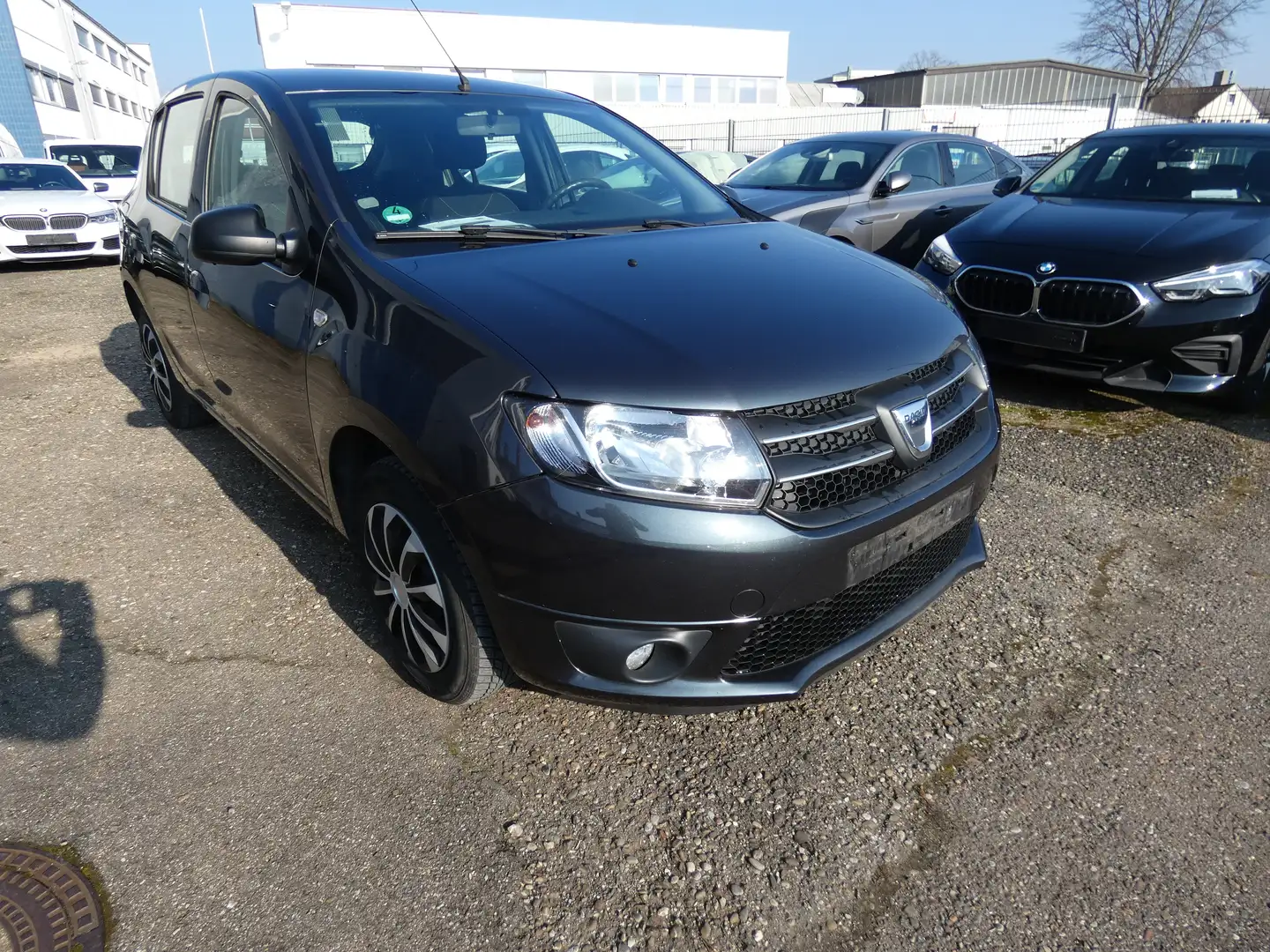 Dacia Sandero II Laureate  Autom. Grau - 1