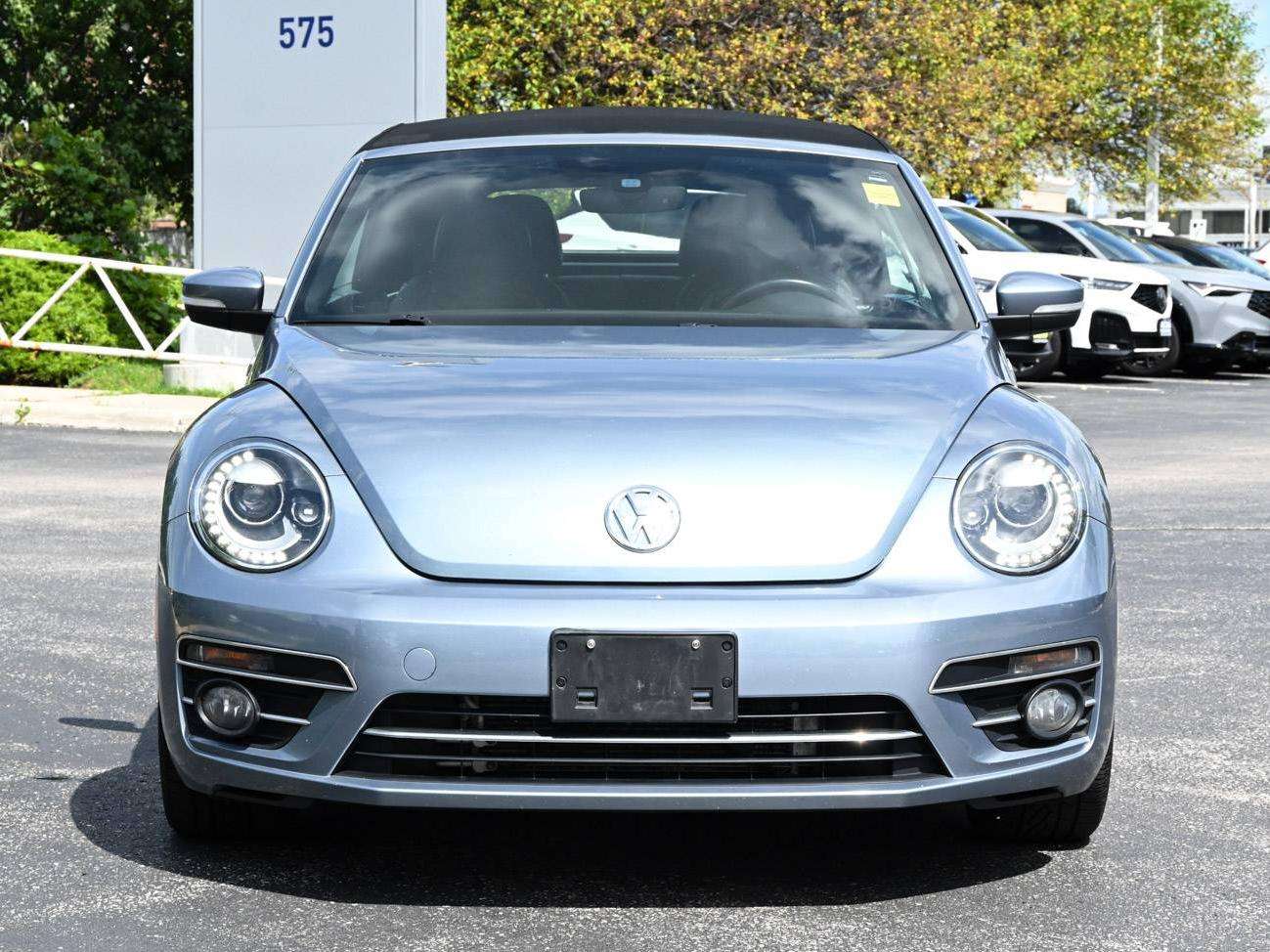 2019 Volkswagen Beetle — photo 1