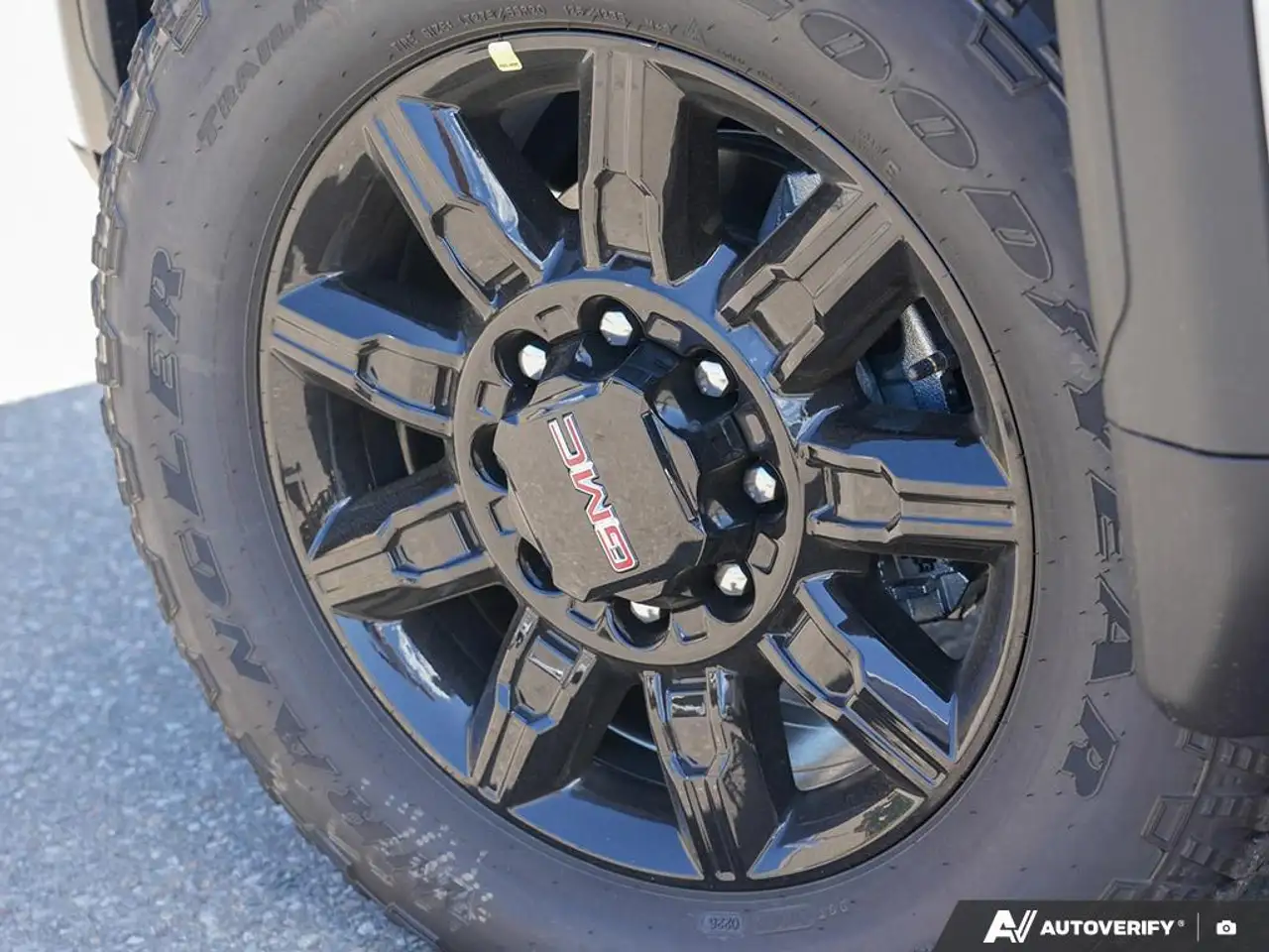 GMC Sierra 2500HD снимка GMC Sierra 2500HD