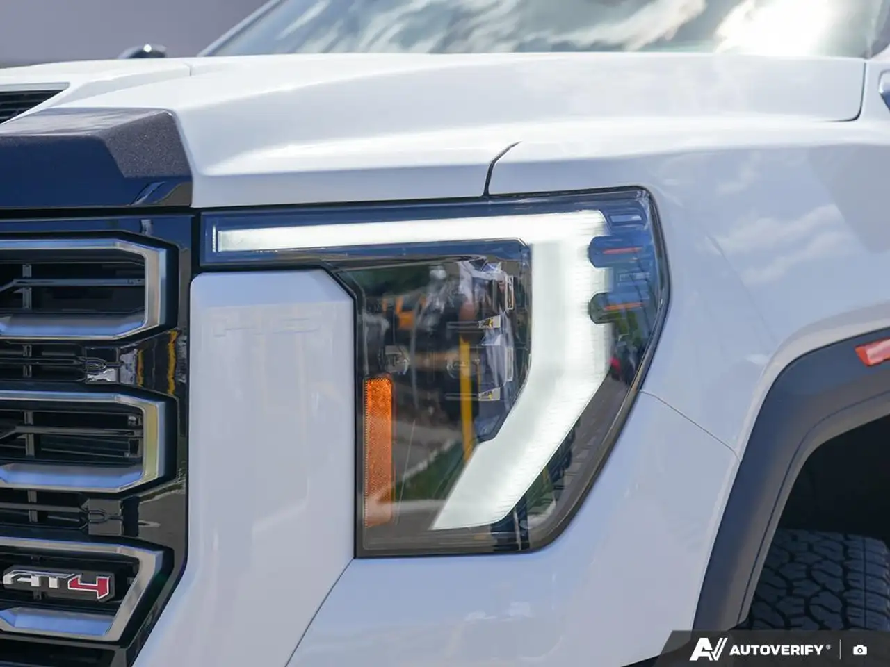 GMC Sierra 2500HD снимка GMC Sierra 2500HD