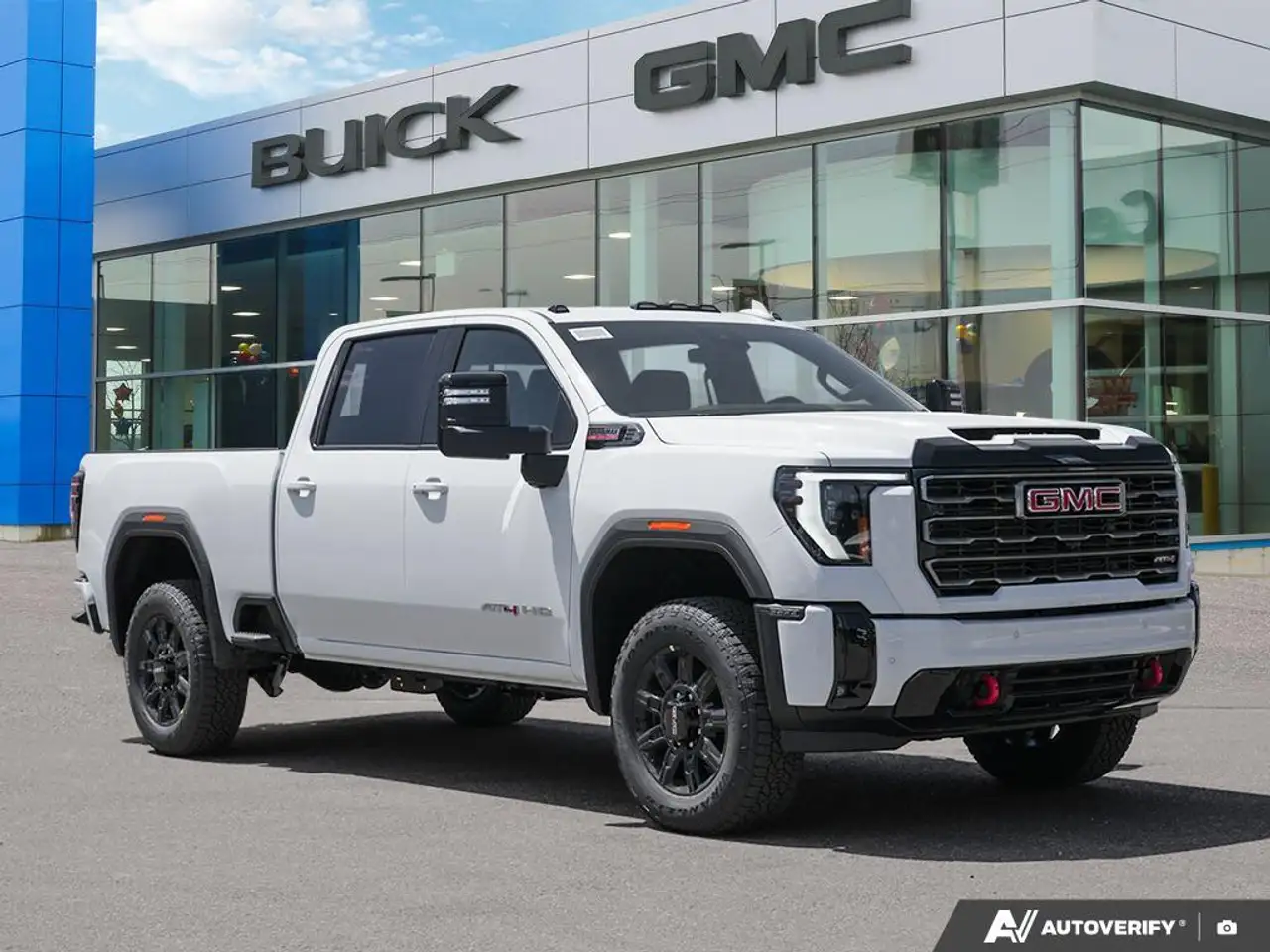 GMC Sierra 2500HD снимка GMC Sierra 2500HD