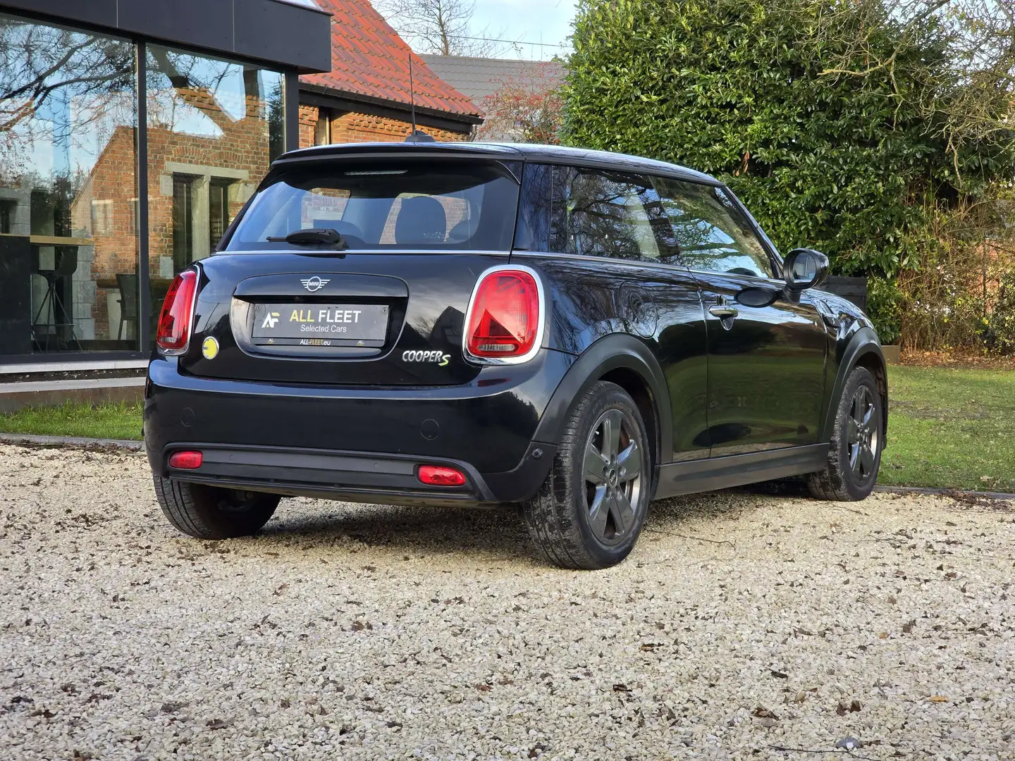 MINI Cooper SE MOD 2022 Navi, CarPlay, Sieges chauf, Camera... Negro - 2
