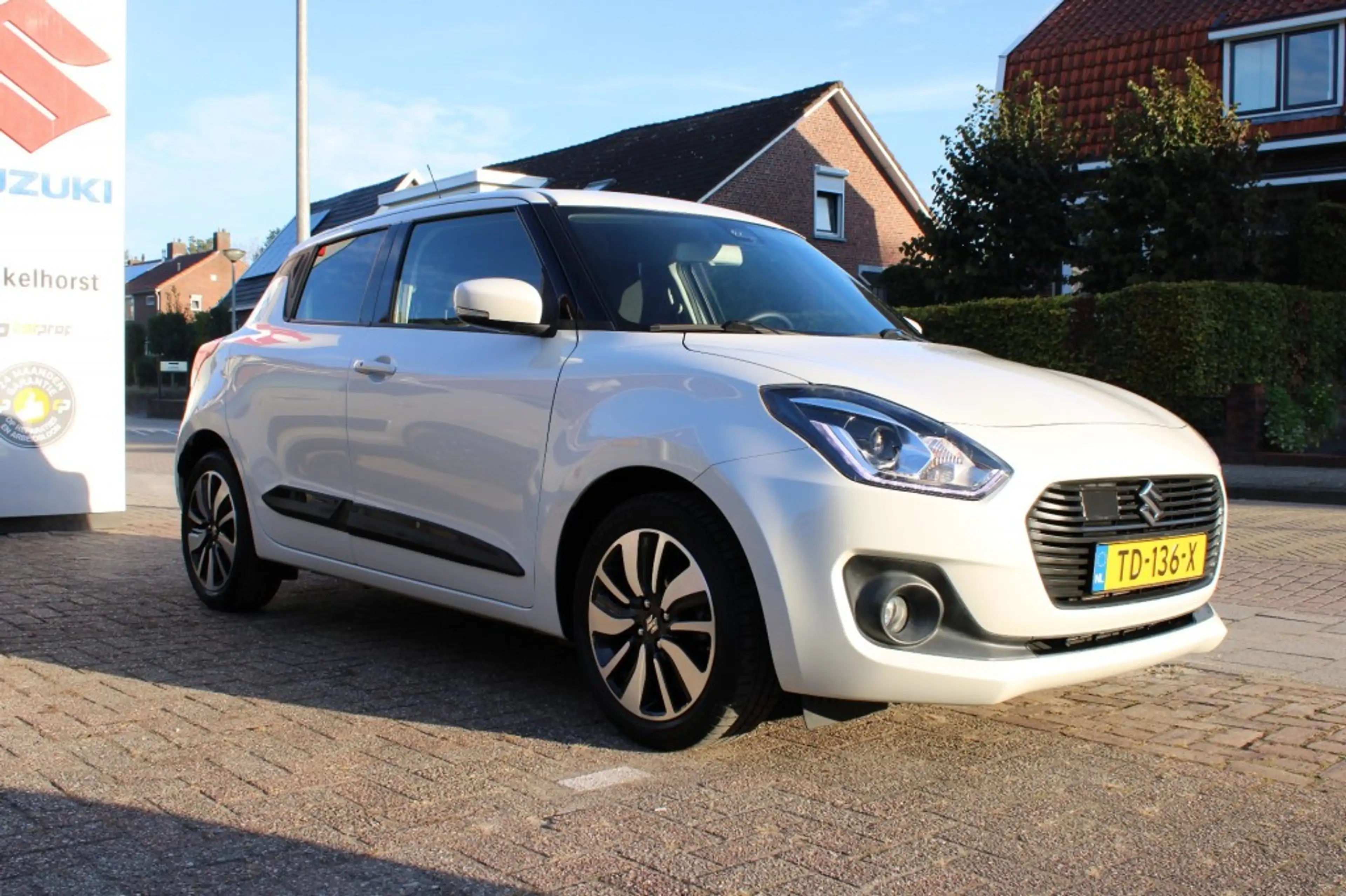 Suzuki Swift 1.2 STIJL SMART HYBR / Rijklaarprijs / Fabrieksgar — photo 6
