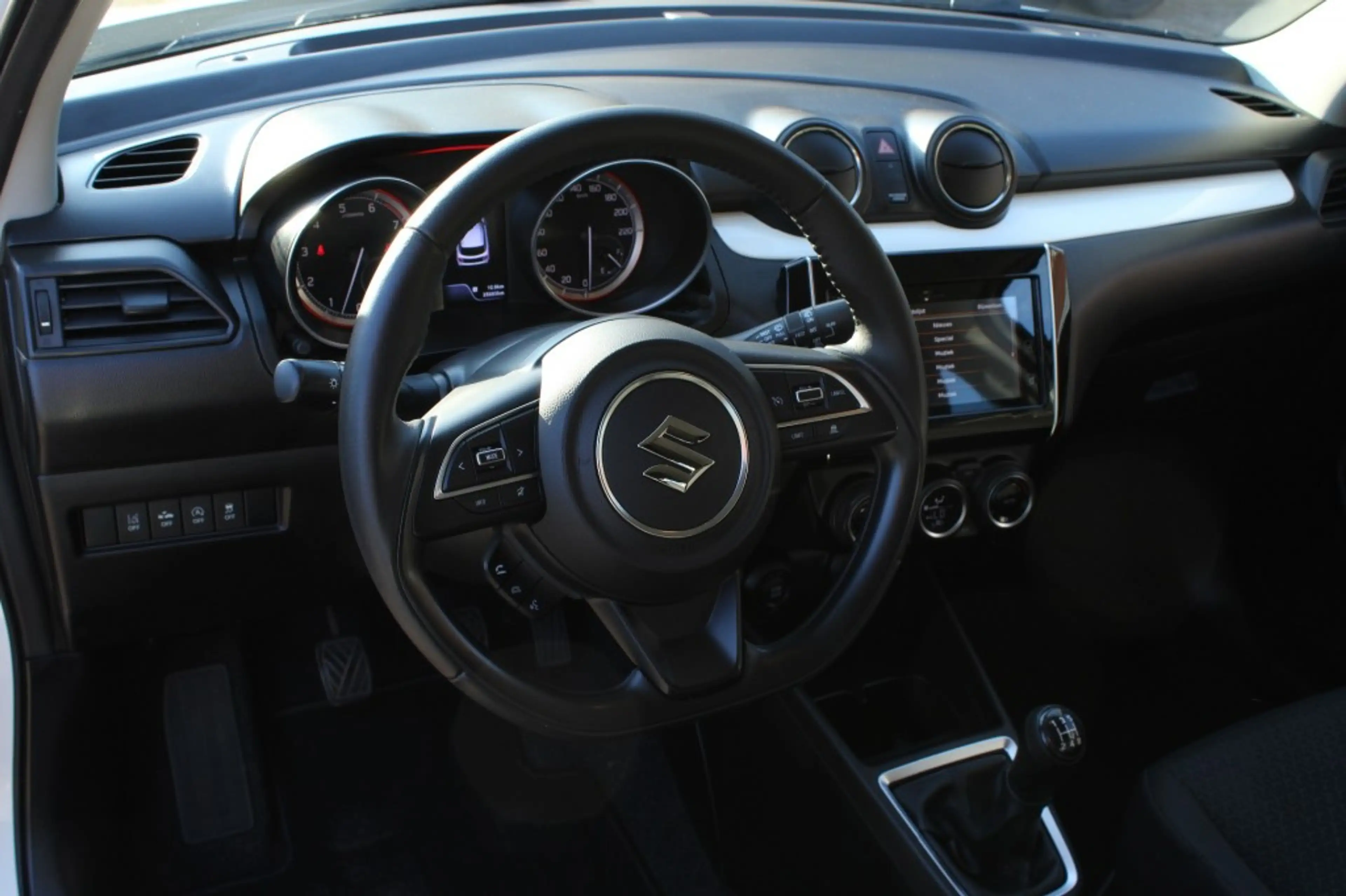 Suzuki Swift 1.2 STIJL SMART HYBR / Rijklaarprijs / Fabrieksgar — photo 15