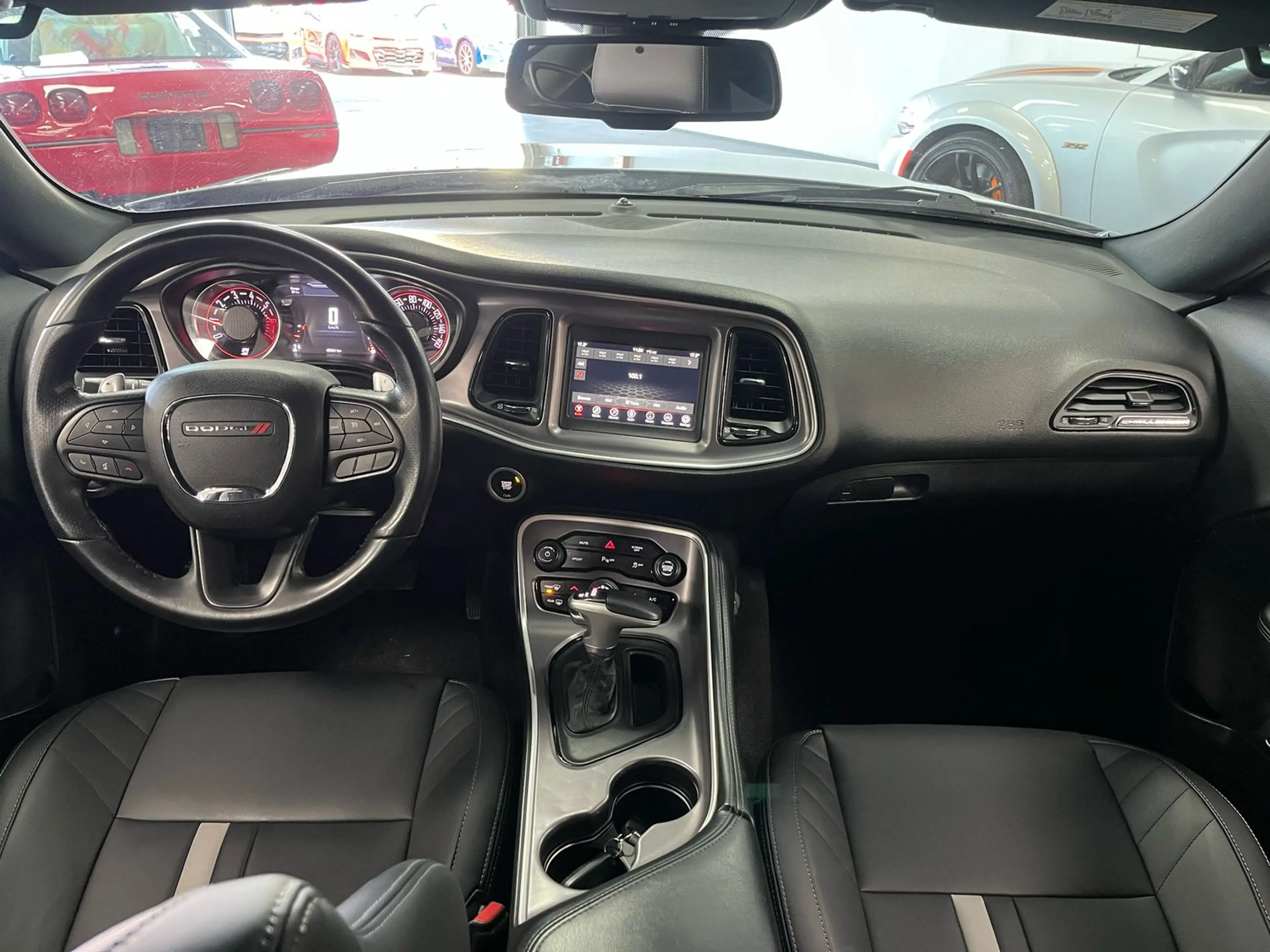Dodge Challenger 5,7l V8 R/T /SZH/AUT./Kamera/Apple — photo 12
