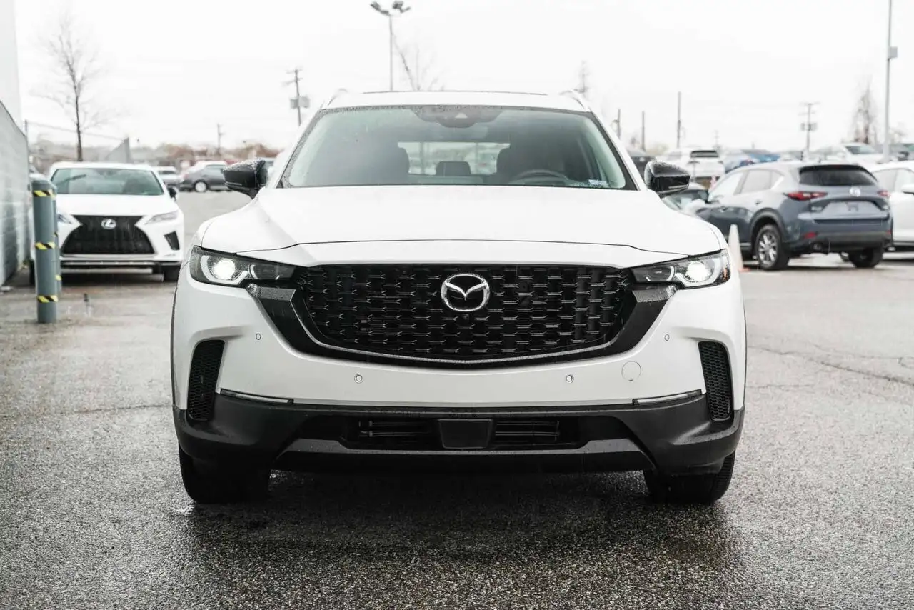 Mazda CX-50 снимка Mazda CX-50