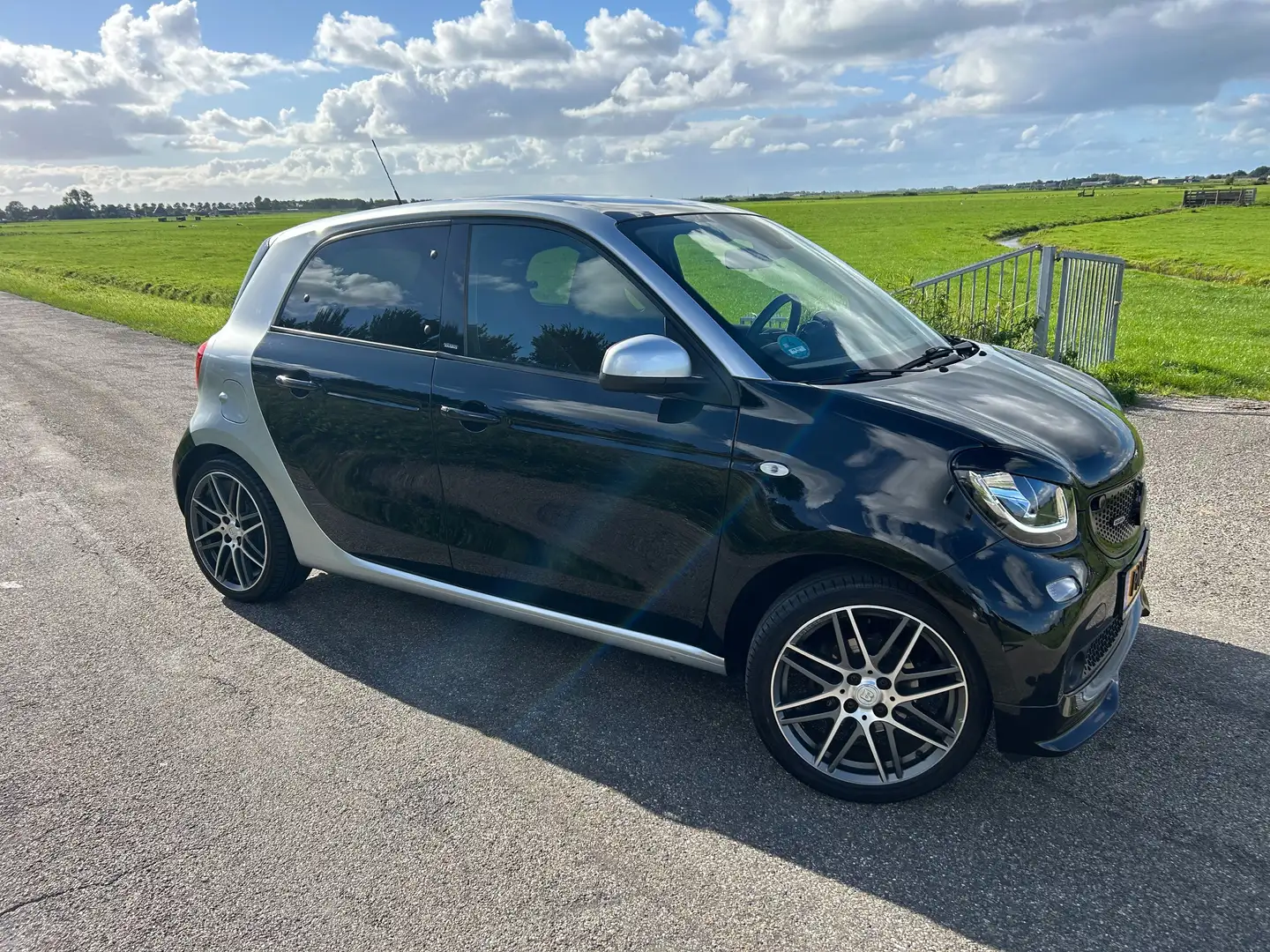 smart forFour ForFour Brabus automaat 109 pk 2017 50190 km Zwart - 2