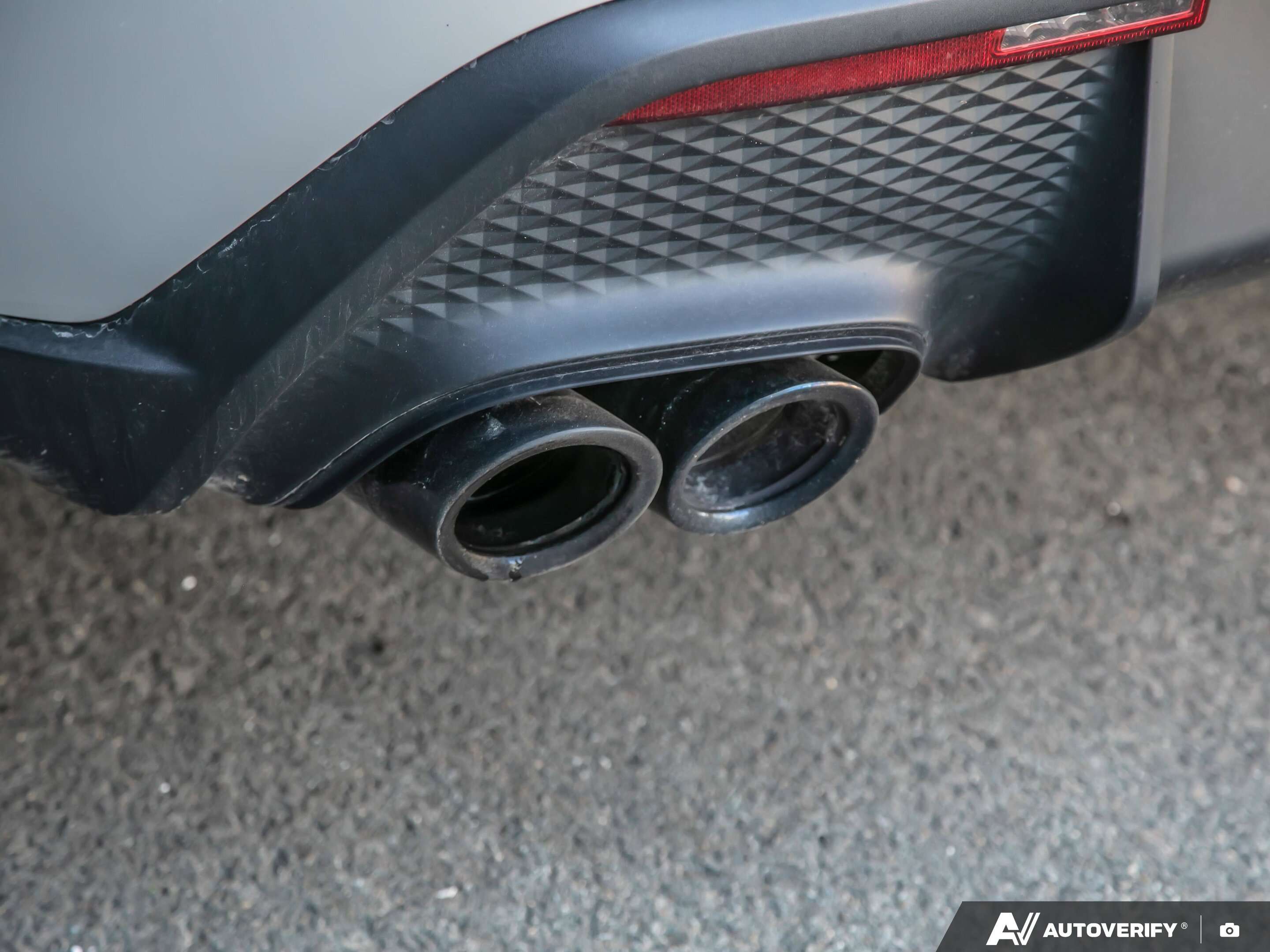 2023 Porsche Macan S thumb 33