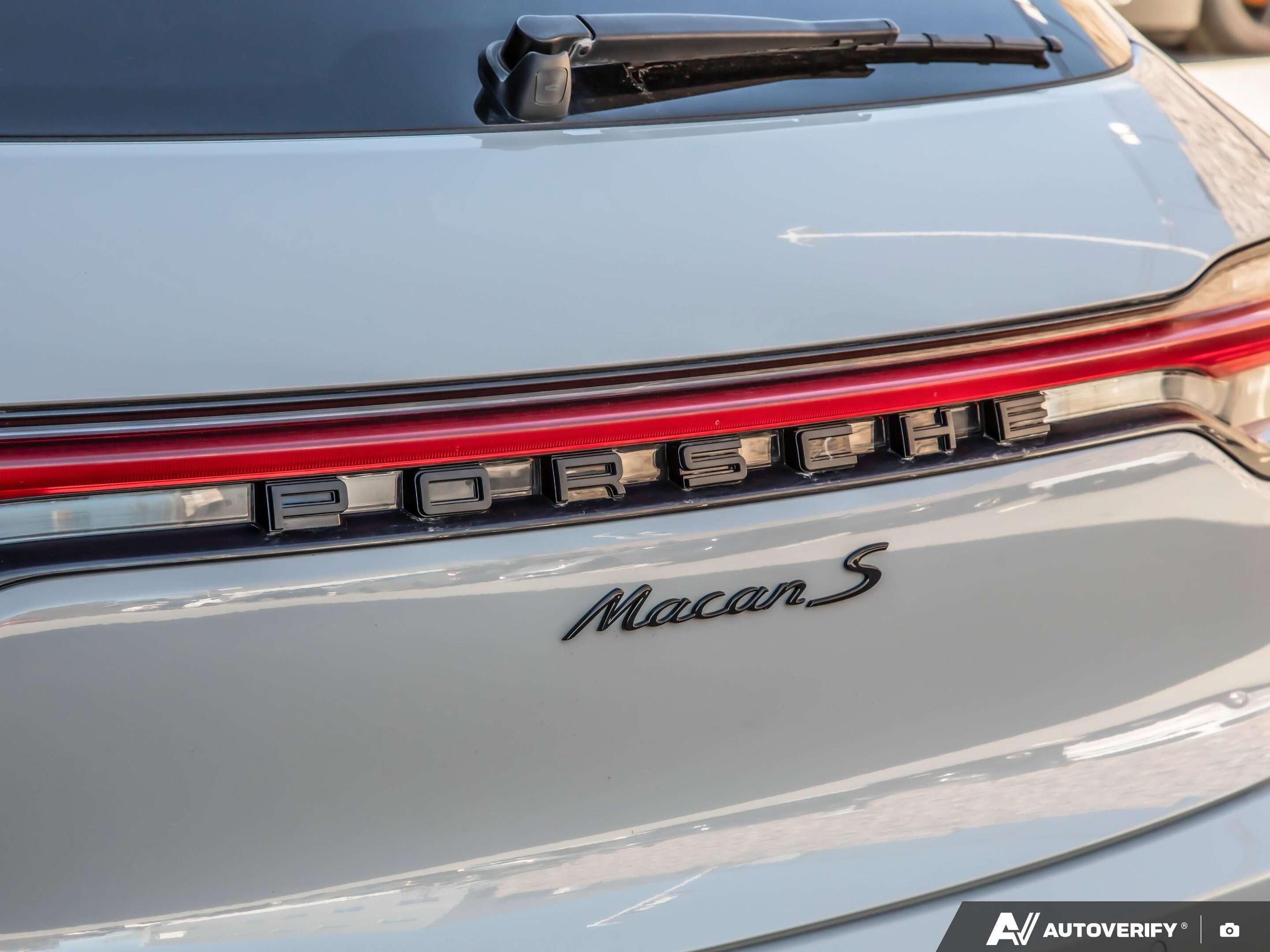 2023 Porsche Macan S thumb 34