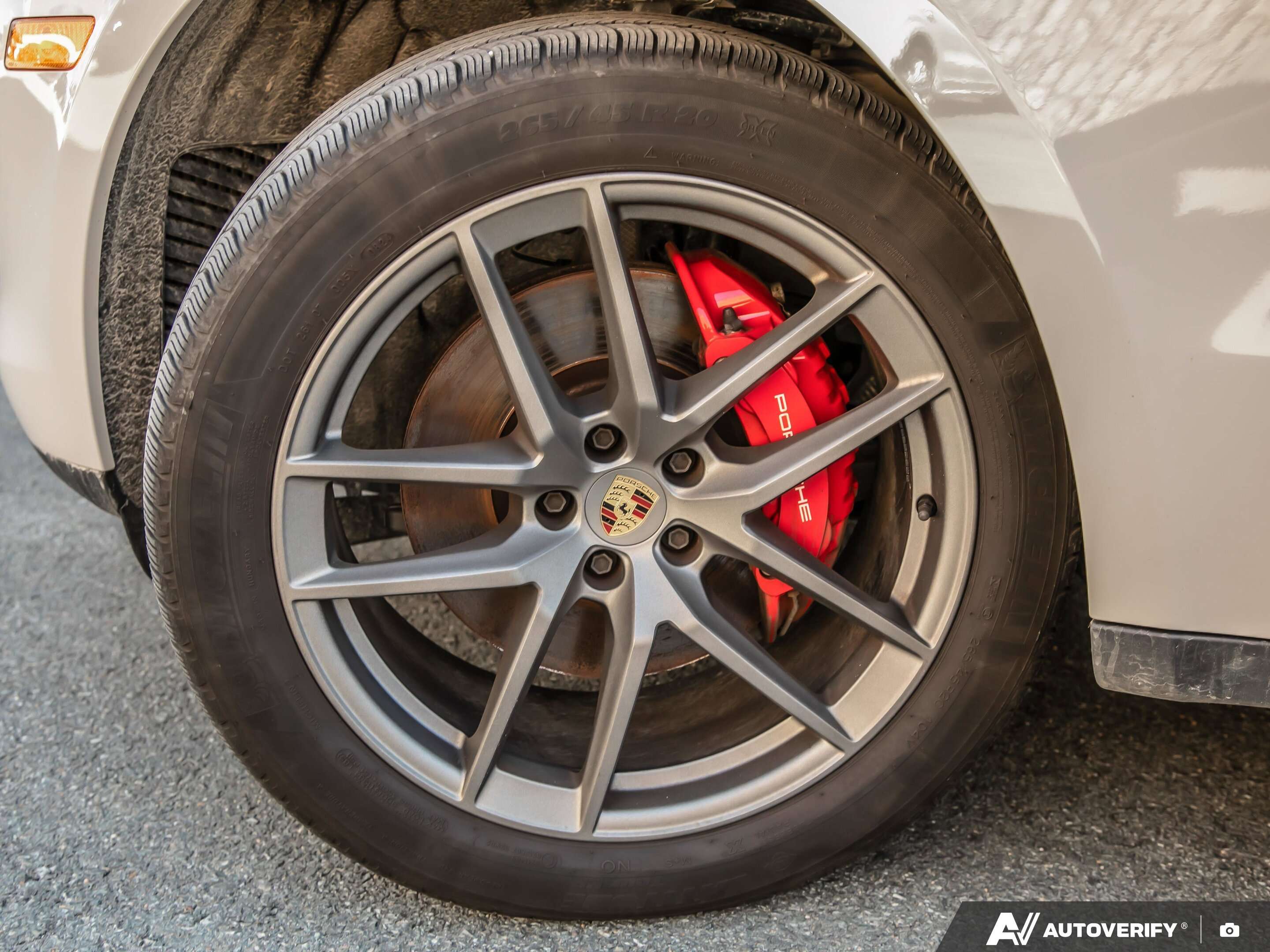 2023 Porsche Macan S thumb 9