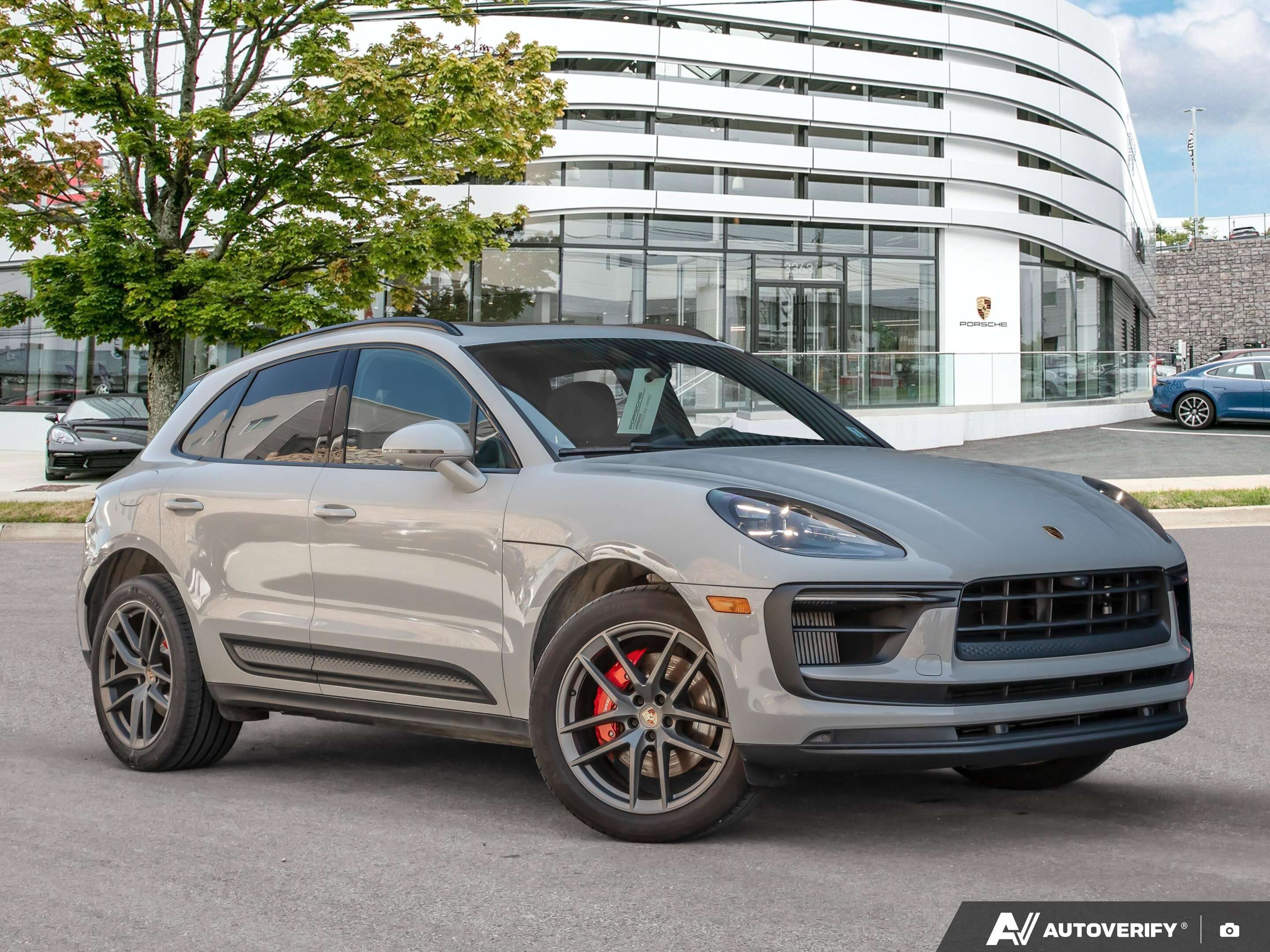 2023 Porsche Macan S thumb 7