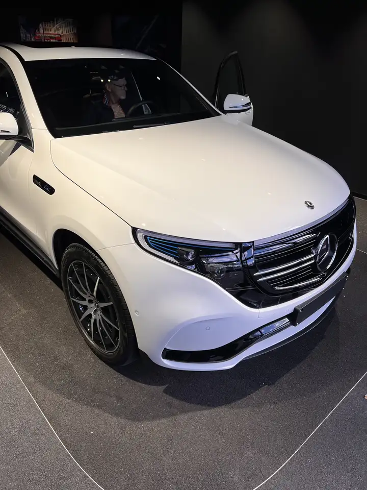 Mercedes-Benz EQC 400