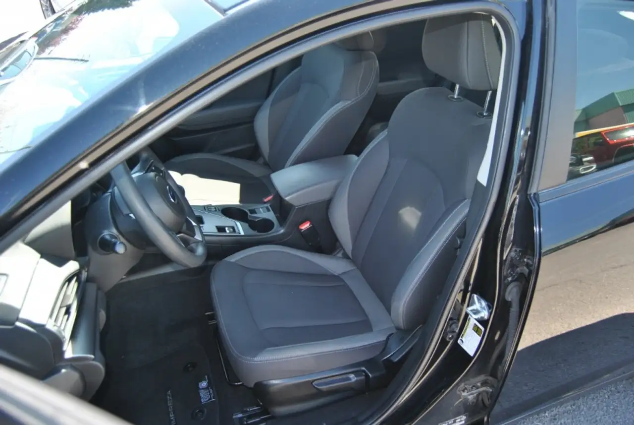 Subaru Impreza снимка Subaru Impreza