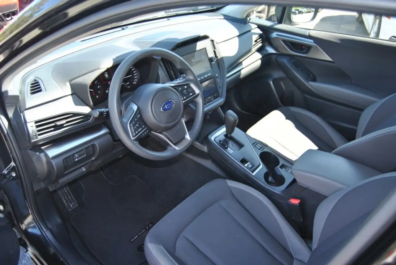 Subaru Impreza снимка Subaru Impreza