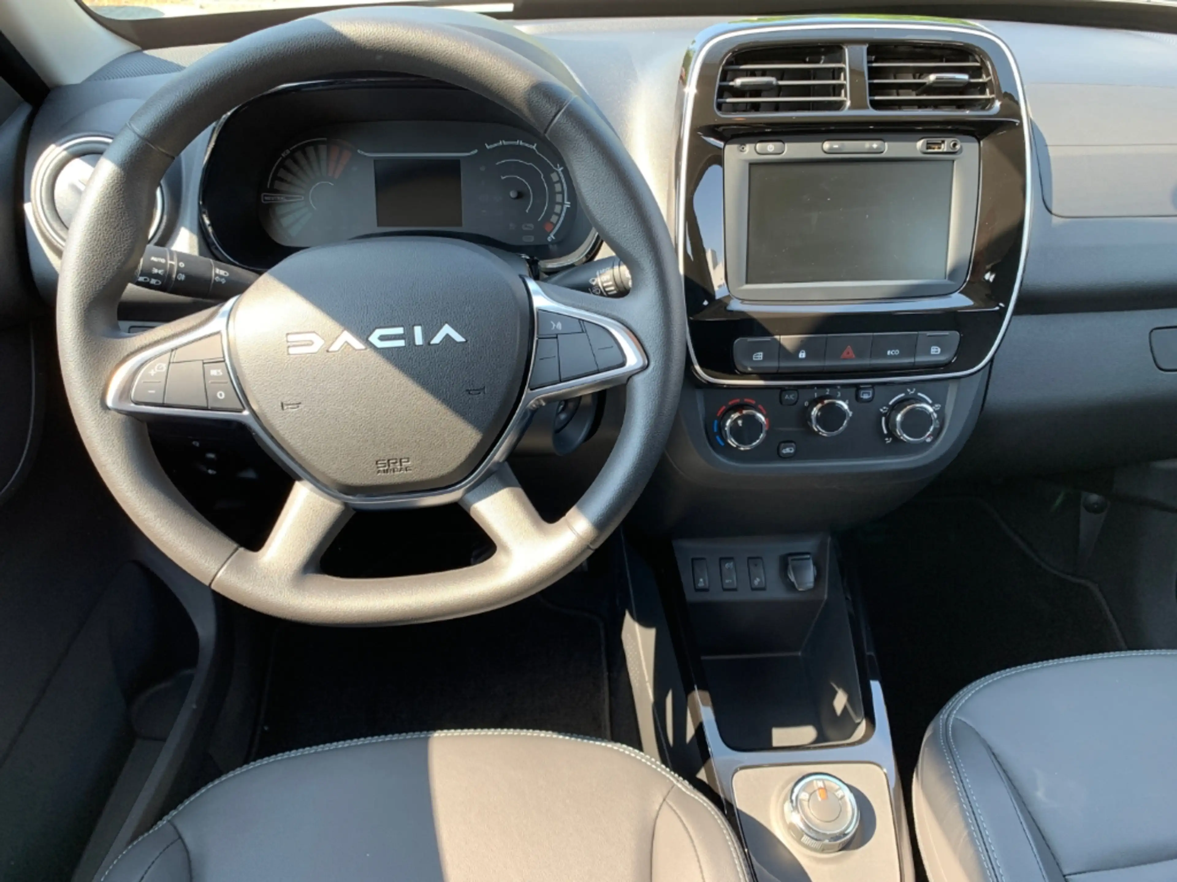 Dacia Spring ESSENTIAL ELECTRIC CCS Essential Electric 45 KLIMA — photo 10