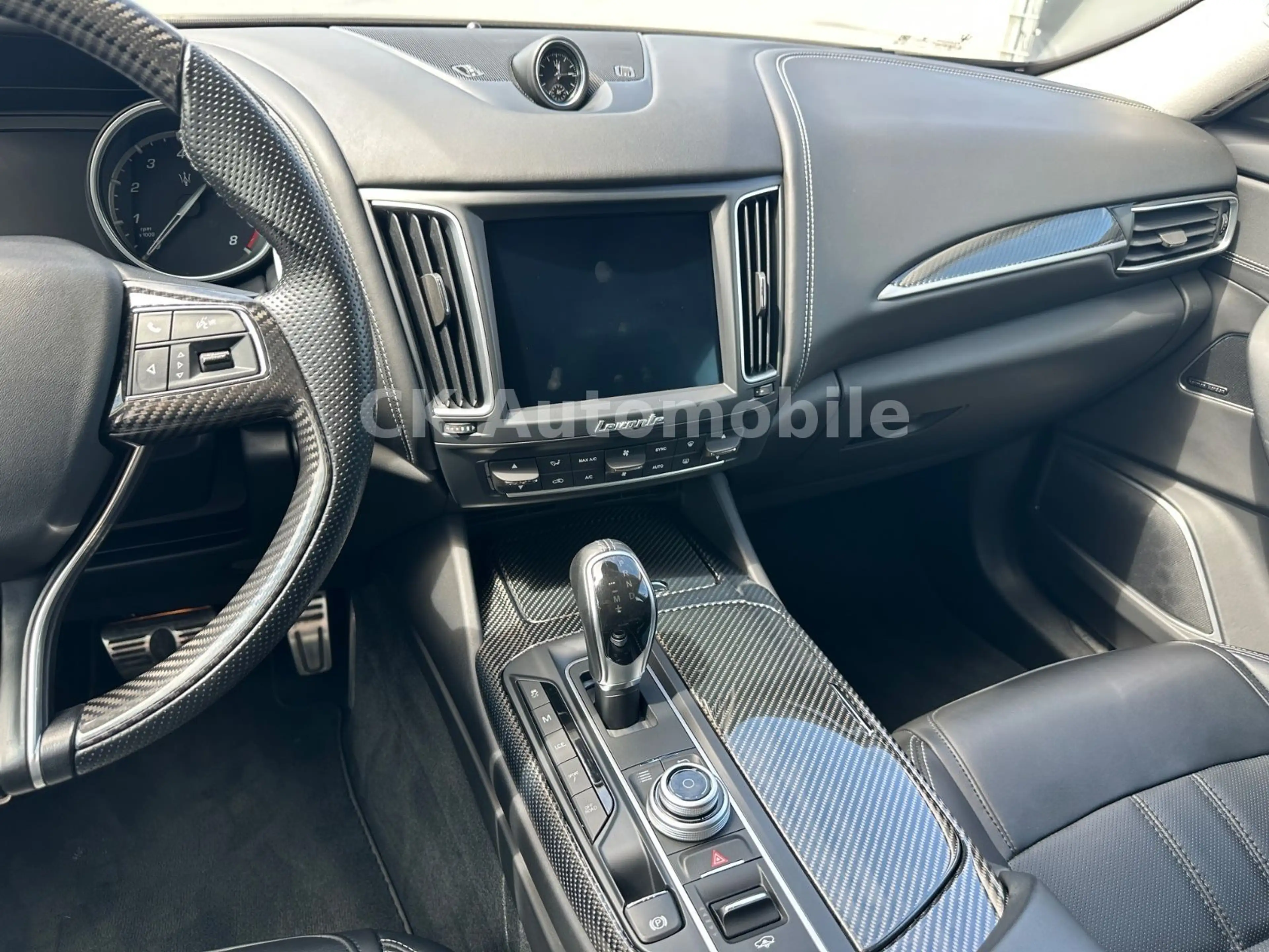 Maserati Levante GranLusso S Q4/Navi/Pano/LED/360°Kam. — photo 12