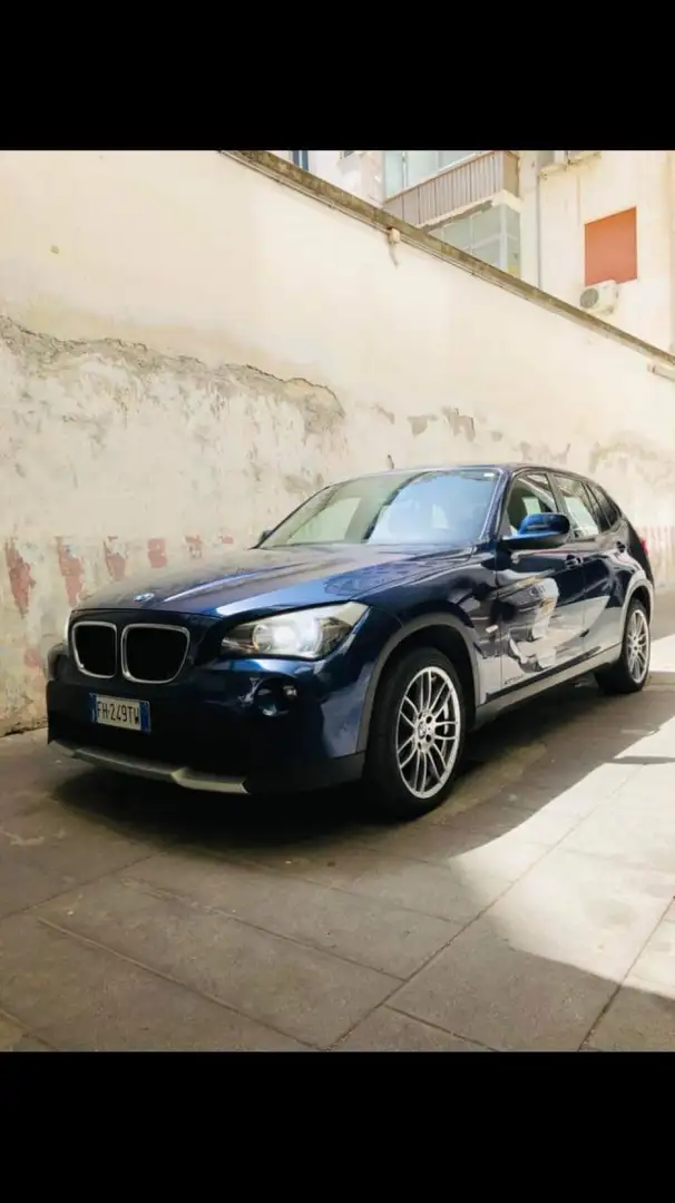BMW 120 BMW X1 20d Синій - 1
