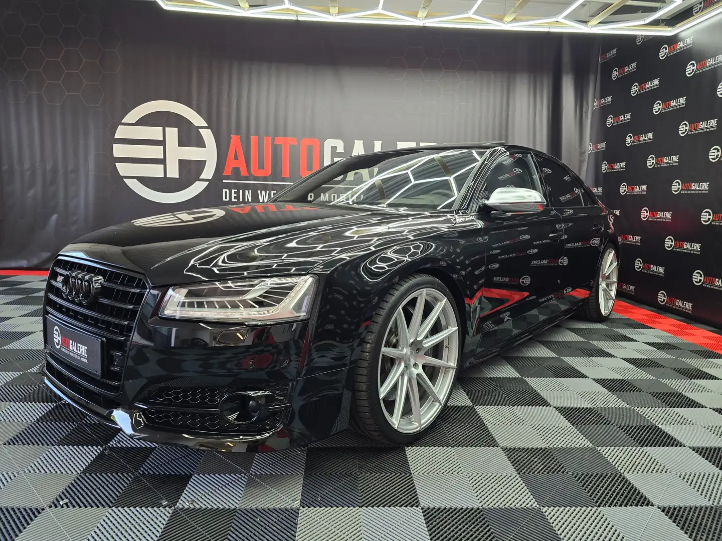 Audi S8 A8 S8 4,0 TFSI V8 quattro Tiptronic RESERVIERT Schwarz - 1