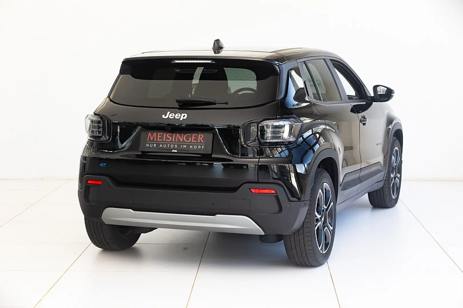 Jeep Avenger BEV 54kWh Summit Schwarz - 2