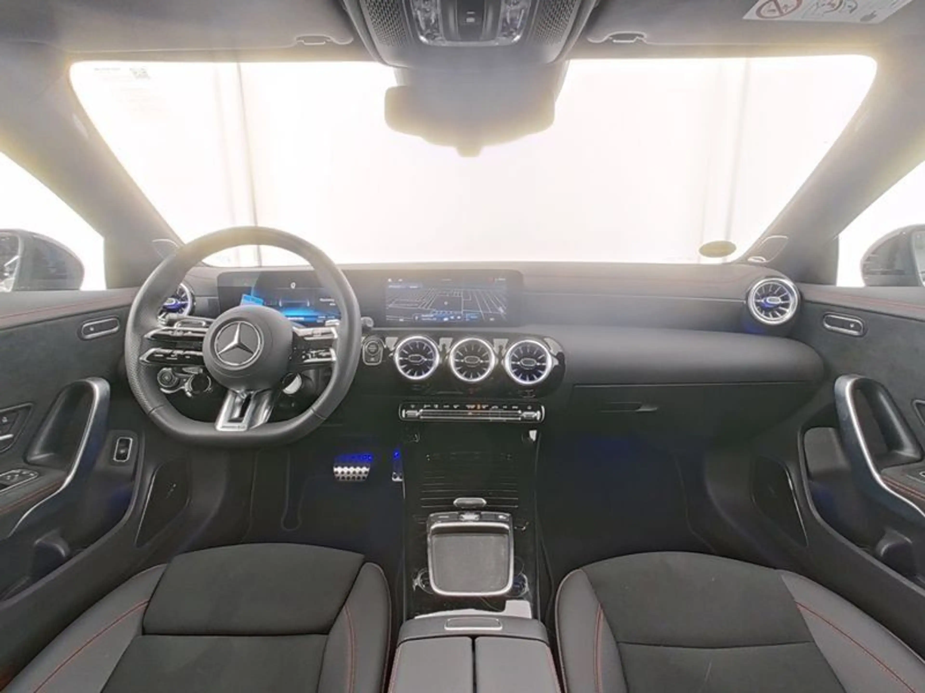 Mercedes-Benz CLA 35 AMG 4M+NIGHT I+II+PANO+AERO+19"+BURM+MBEA — photo 5