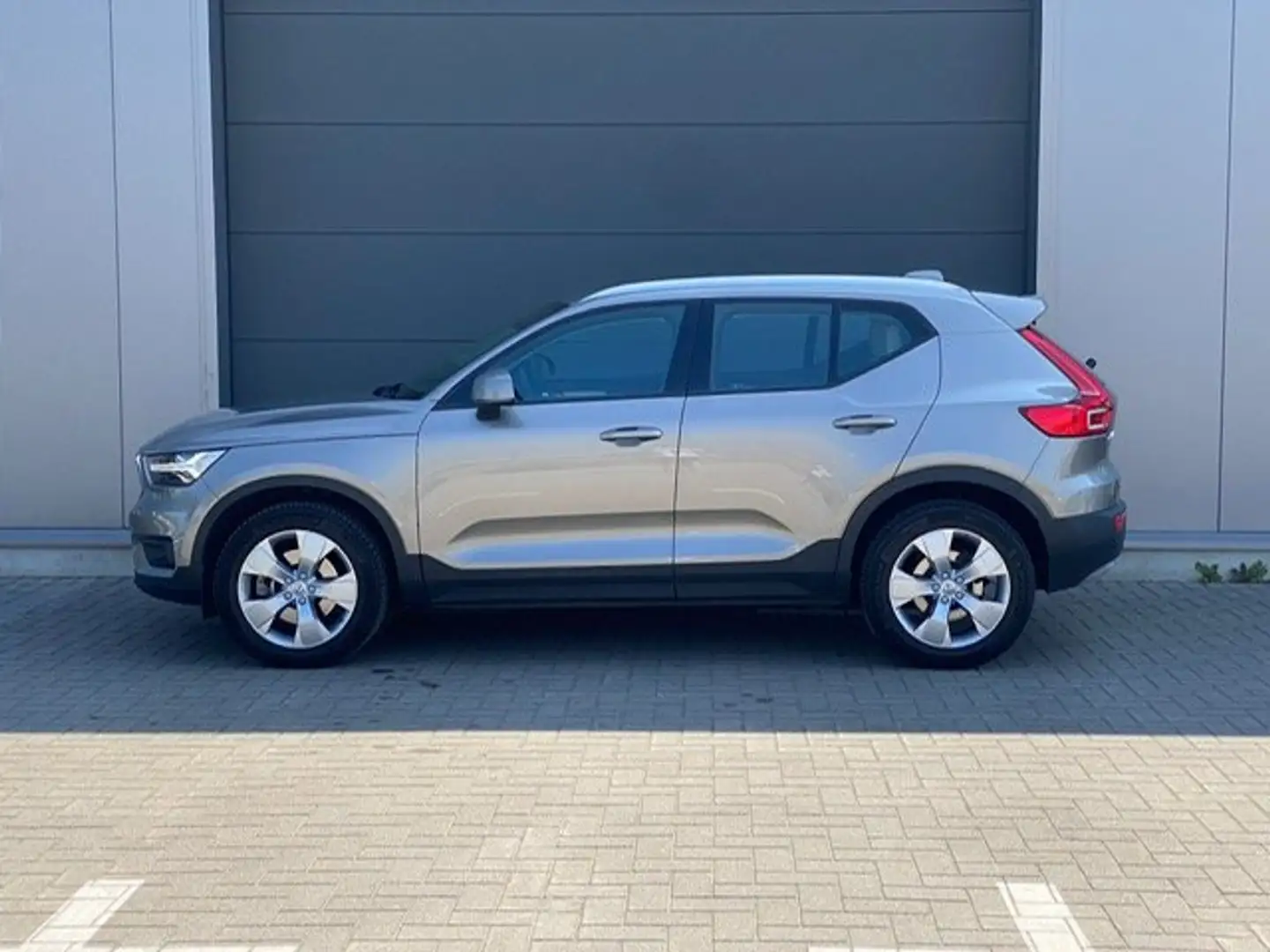 Volvo XC40 automaat/pano dak/camera Beige - 2