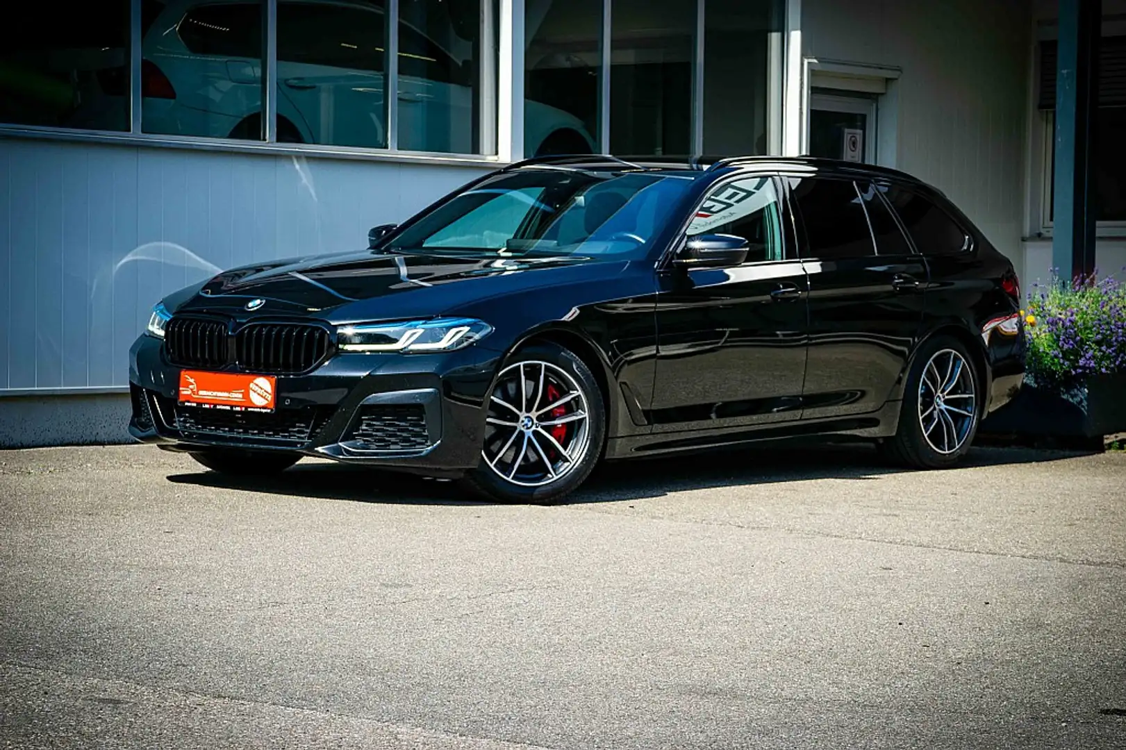 BMW 520 d xDrive Touring M-SPORT Aut. *SOFTCLOSE*M-PAKE... Noir - 2