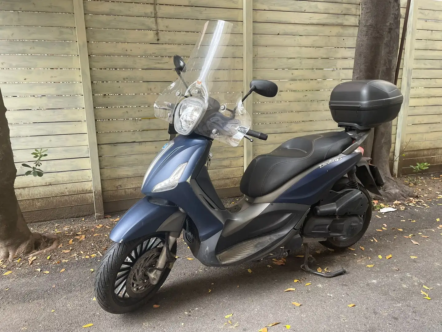 Piaggio Sonstige Piaggio Beverly 300 S ABS/ASR 2019 Blau - 1