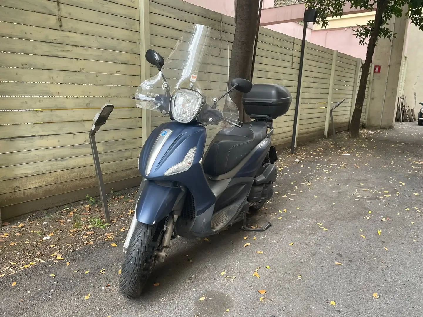 Piaggio Sonstige Piaggio Beverly 300 S ABS/ASR 2019 Blau - 2