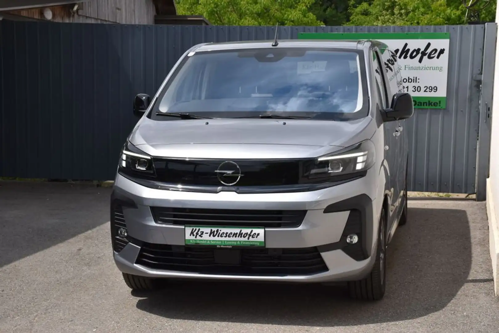 Opel Zafira GS XL (L3) / Neuwagen / LED/ Leder/ 8 Sitze Gris - 2