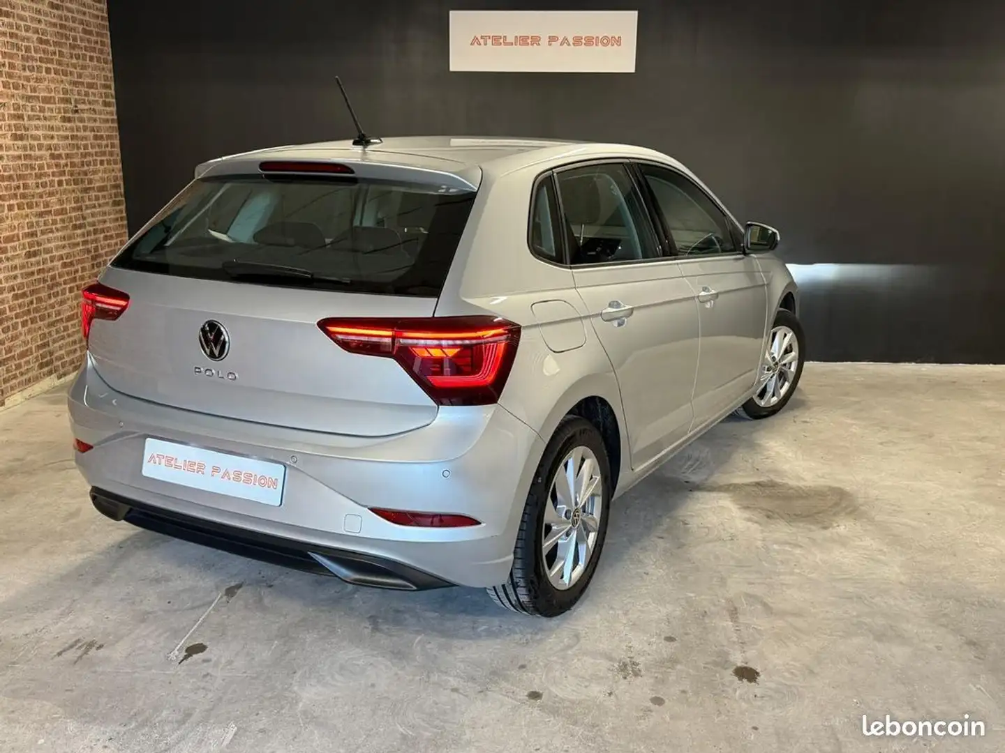 Volkswagen Polo Style 1.0 TSI Gris - 2