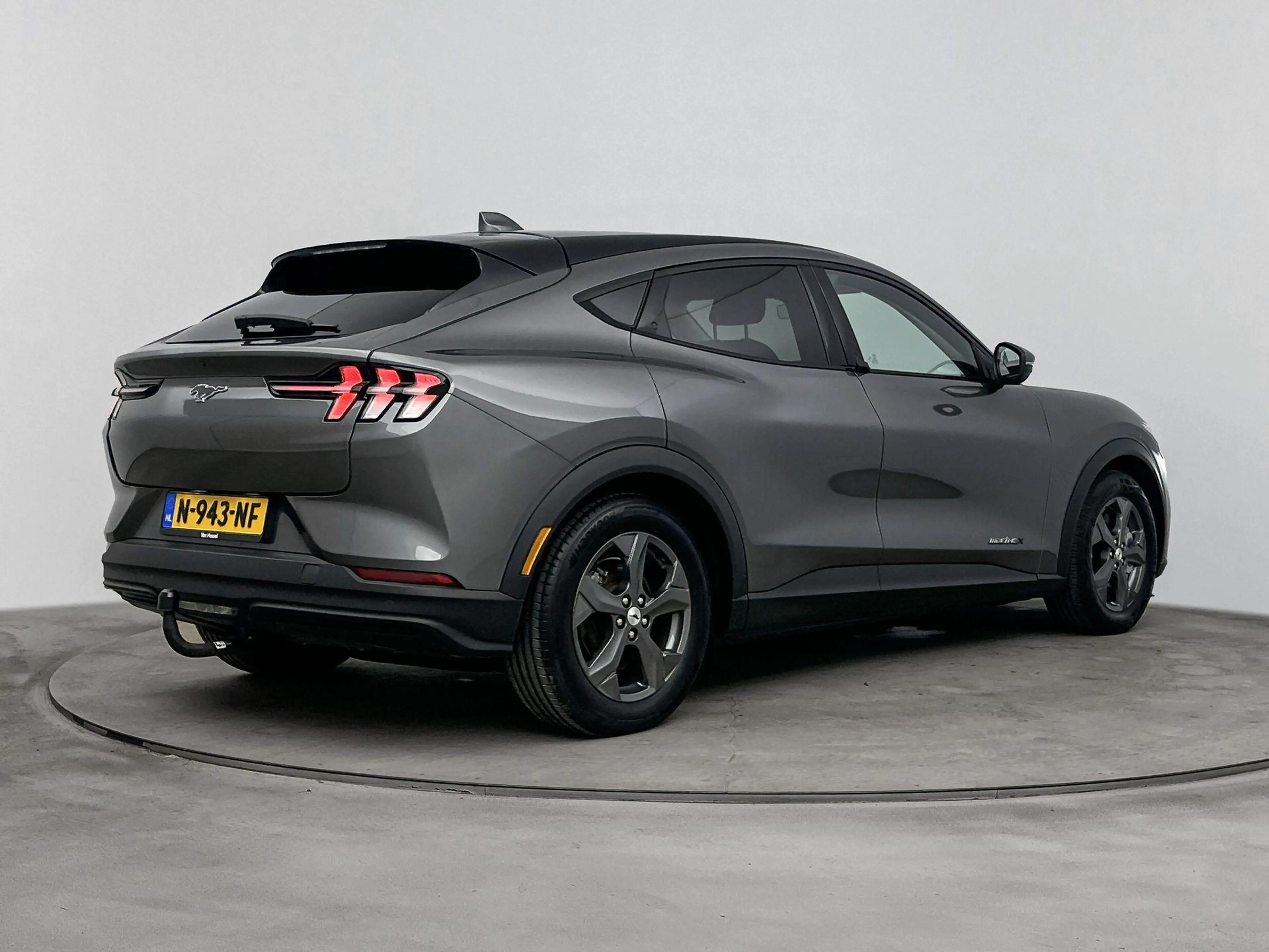 Ford Mustang Mach-E Extended RWD 98 kWh | Leder | Parkeersensoren | Ca — photo 4