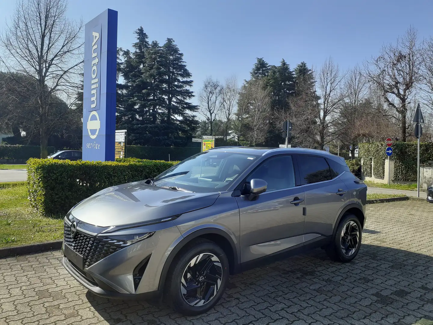 Nissan Qashqai Qashqai 1.3 N-Connecta 158cv aut. NO VINCOLI FINAN Grijs - 1