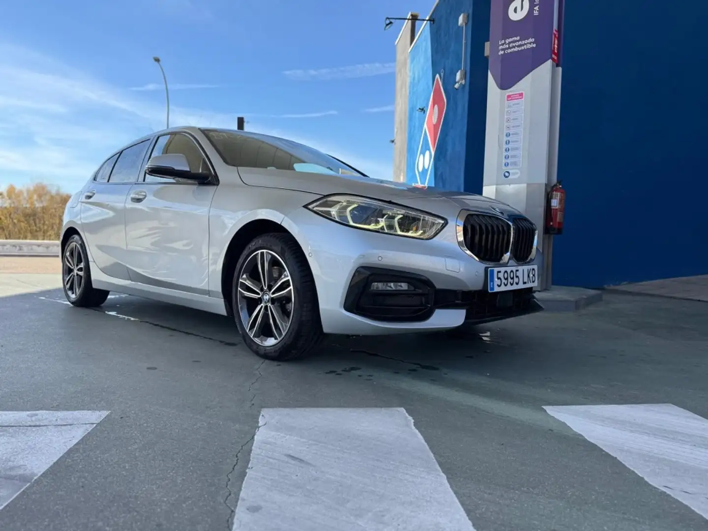 BMW 118 118d Business Gris - 1
