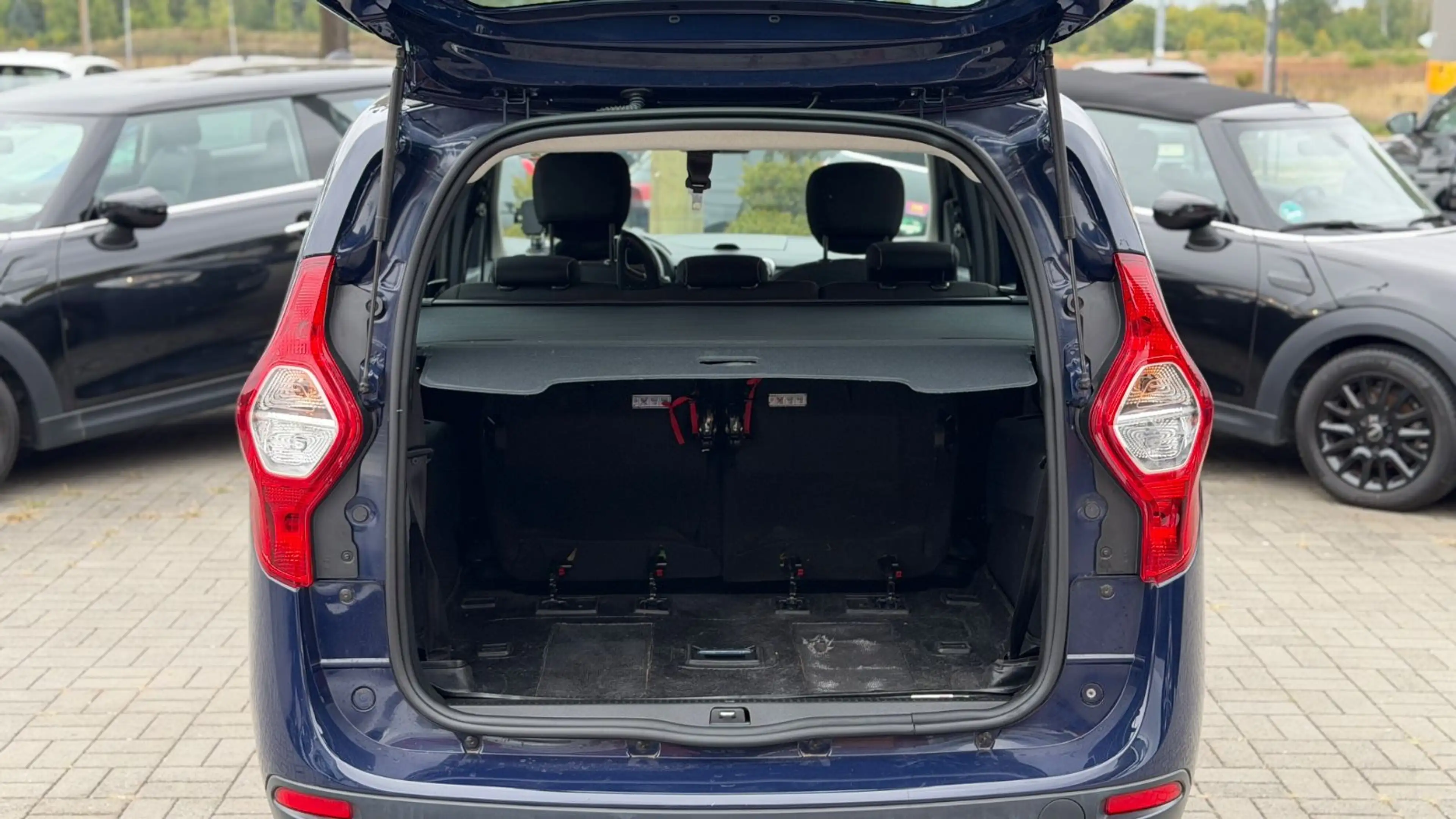 Dacia Lodgy Comfort 7 Sitze — photo 9