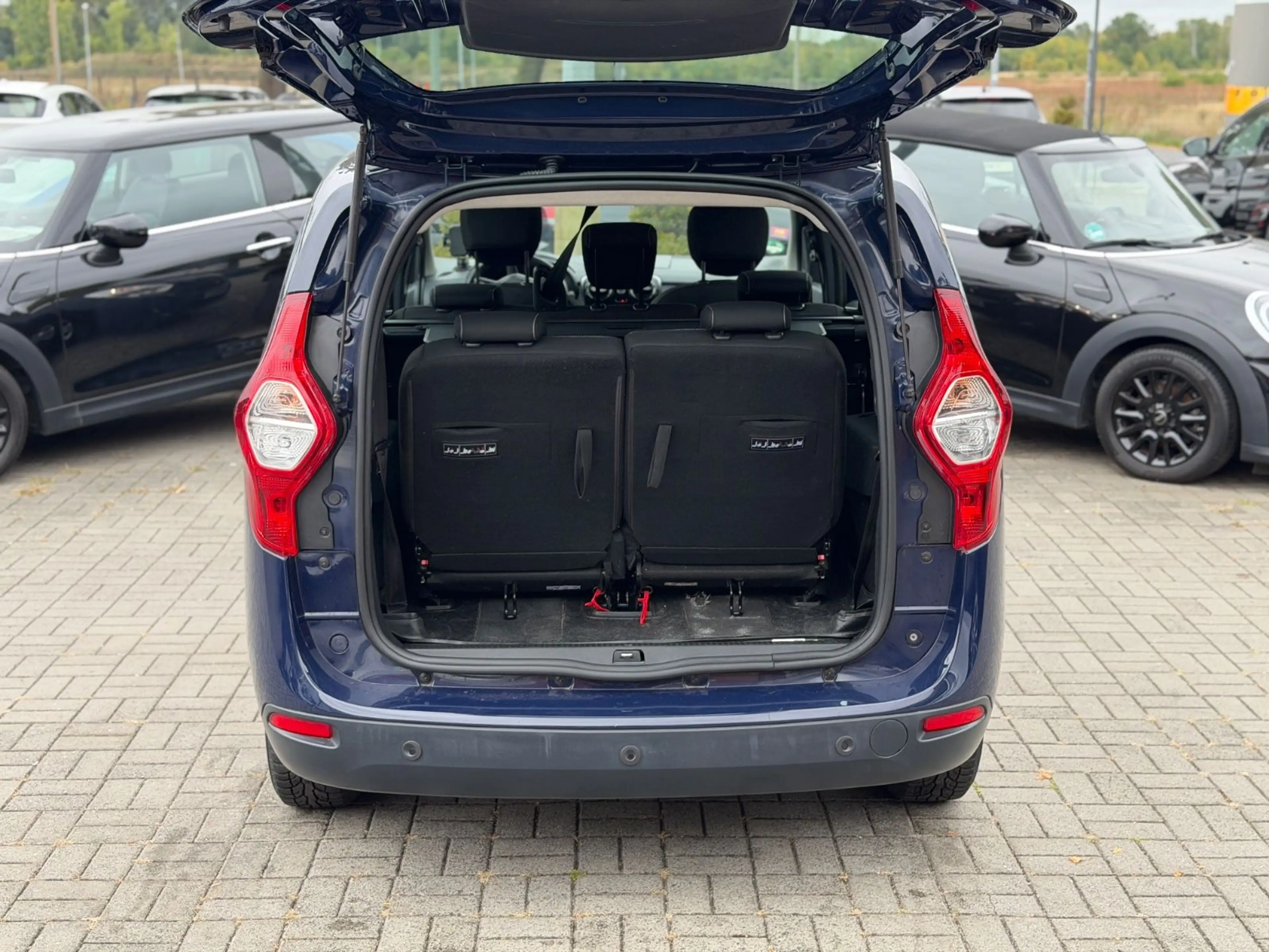 Dacia Lodgy Comfort 7 Sitze — photo 10