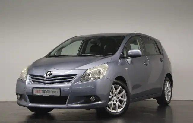 Toyota Verso Executive|XENON|NAVI|KAMERA|7SITZ|AHK|KEY