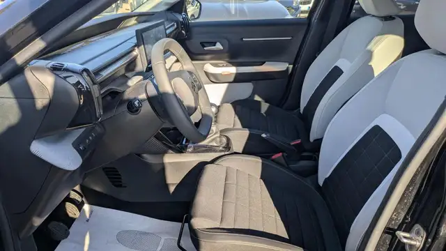 Citroen C3 view 11