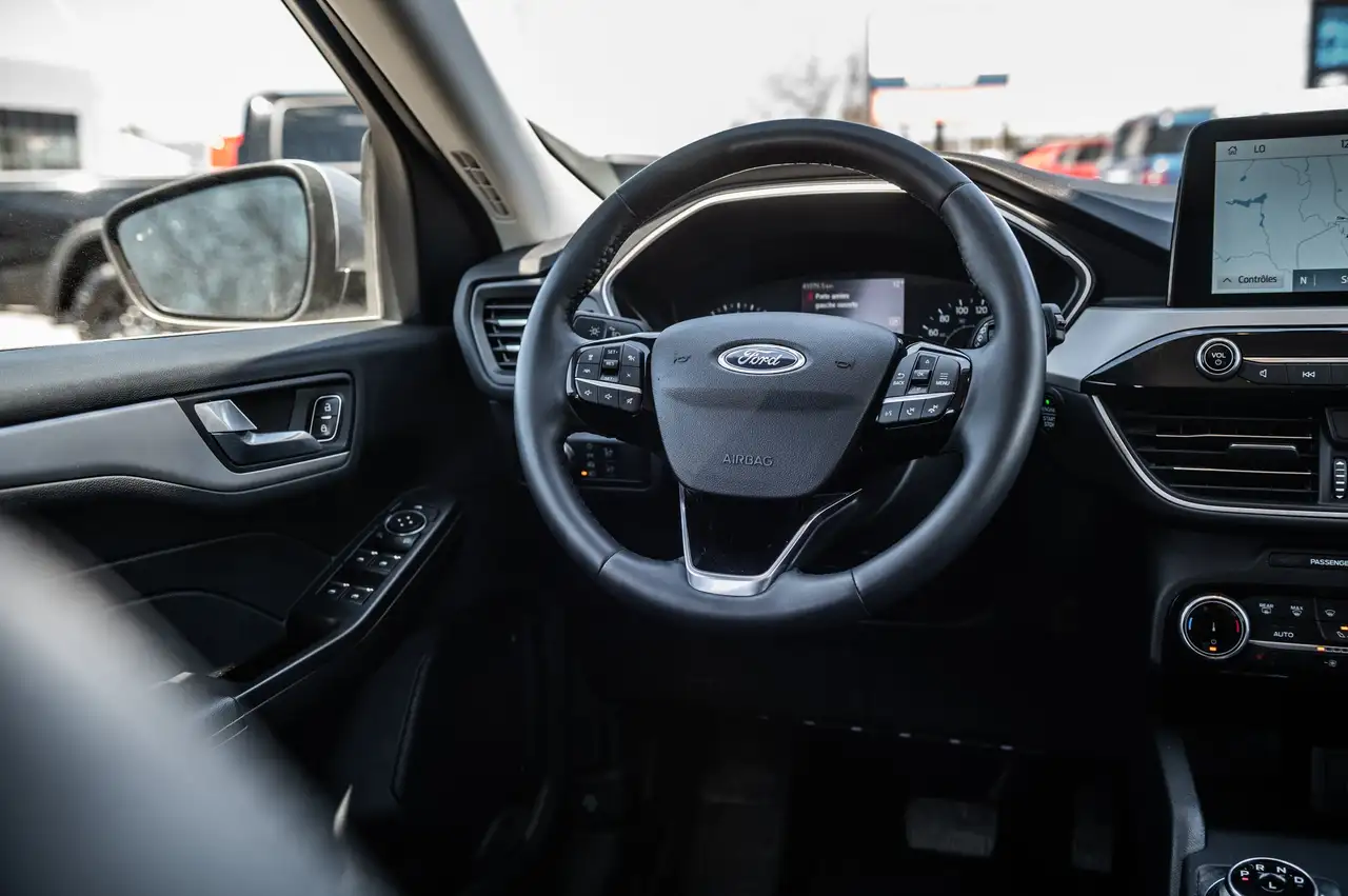 Ford Escape снимка Ford Escape