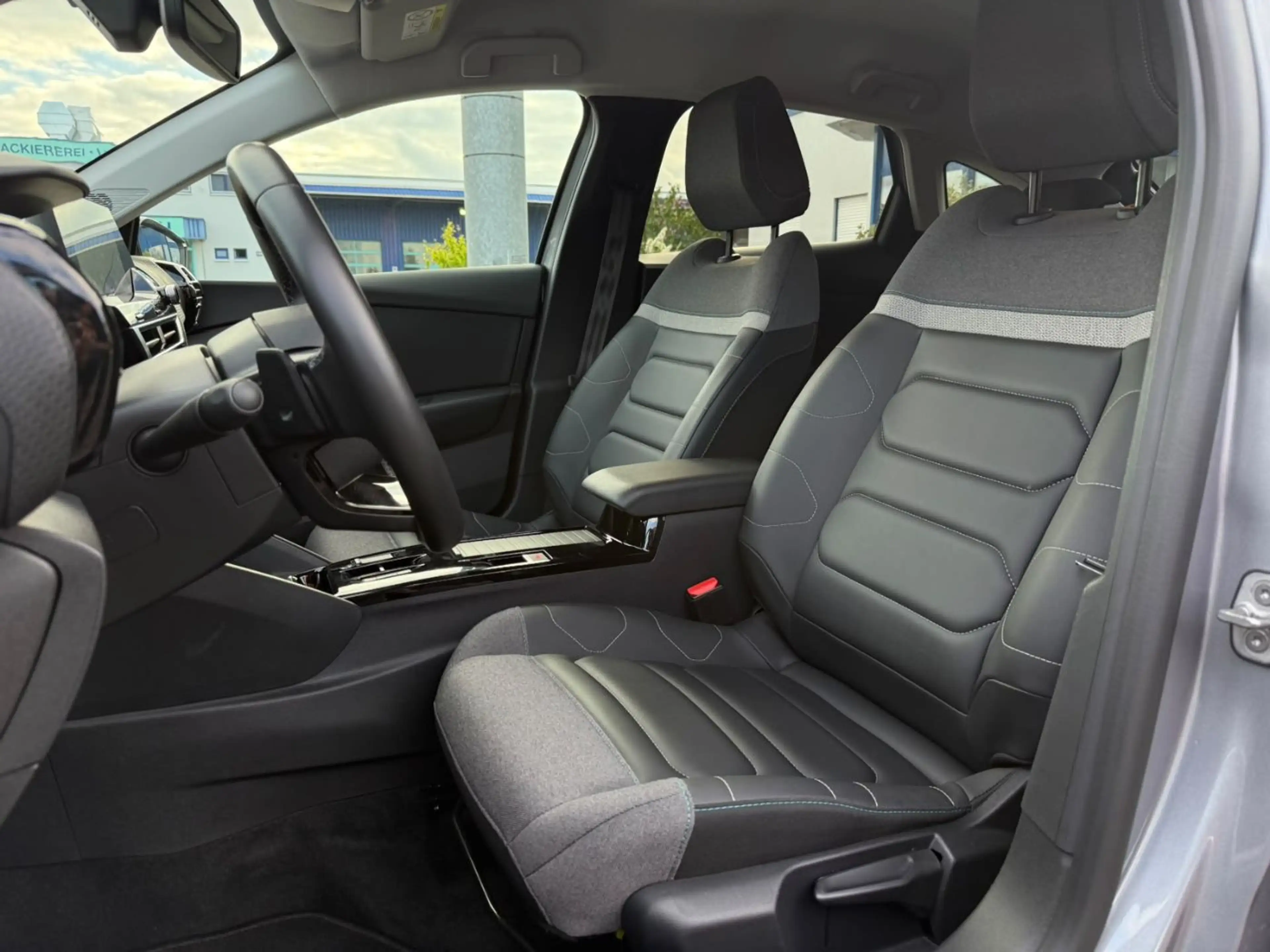 Citroen C4 1.2 PureTech 130 Max LED+Navi+SHZ+2xKlima+LM — photo 9