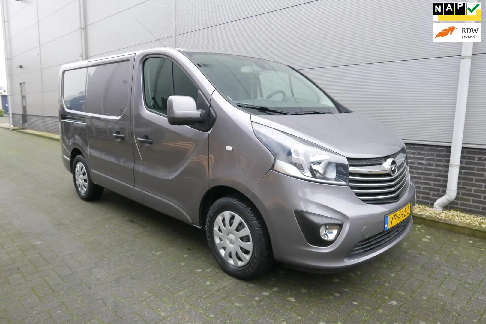 Opel Vivaro 1.6 CDTI120 PK L1H1 Sport EcoFlex AIRCO,NAVI,TREKH Gris - 1