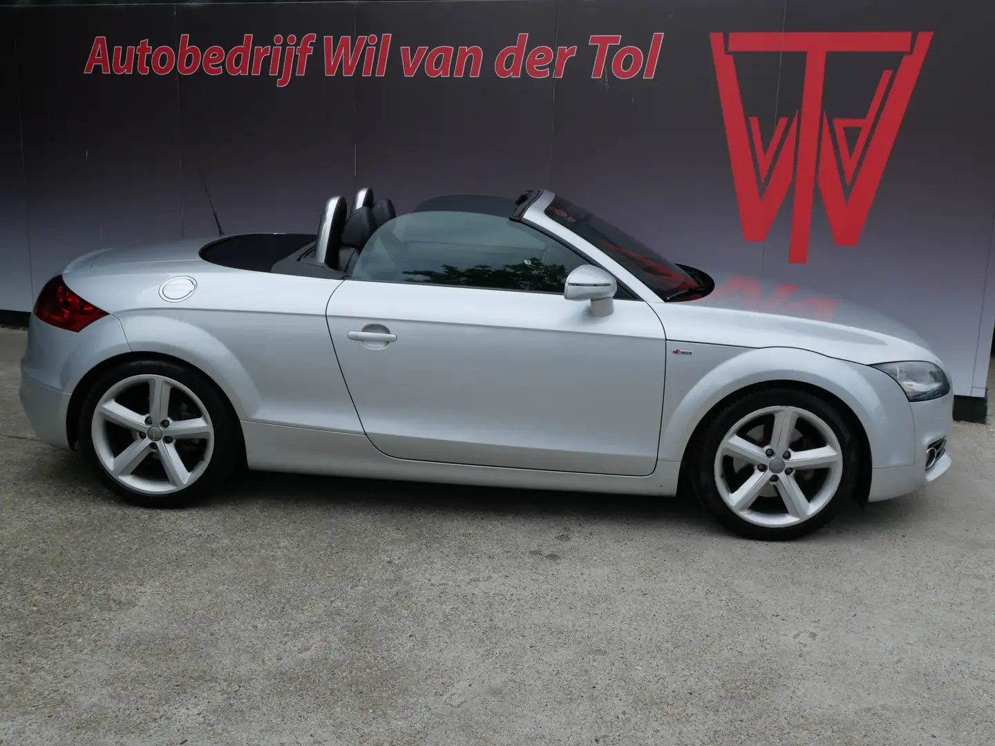 Audi TT Roadster 2.0 TFSI S-LINE | XENON | LEER | DEALER O Grijs - 1