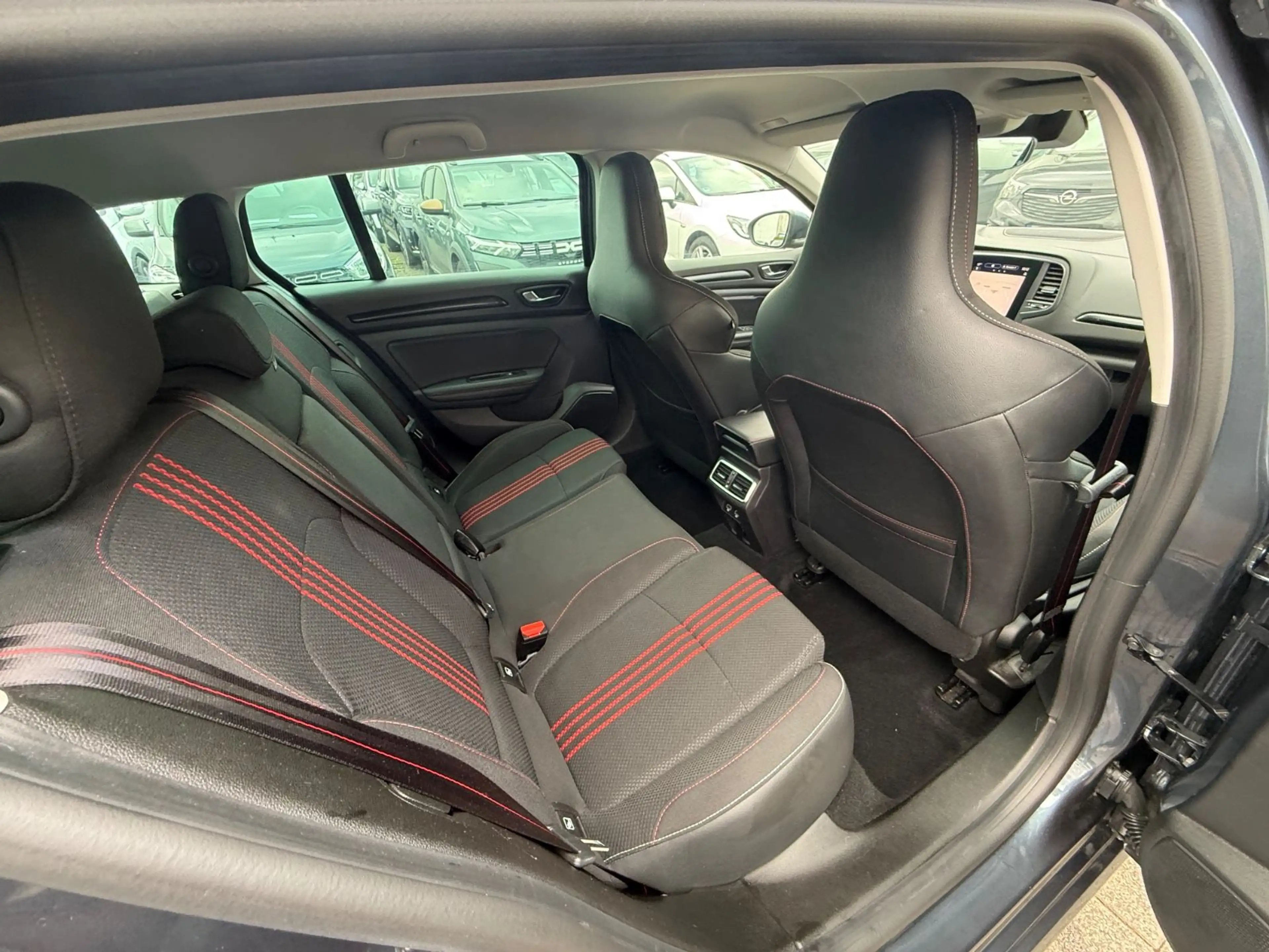 Renault Megane IV Grandtour R.S. Line - AUT./LEDER/NAVI — photo 12