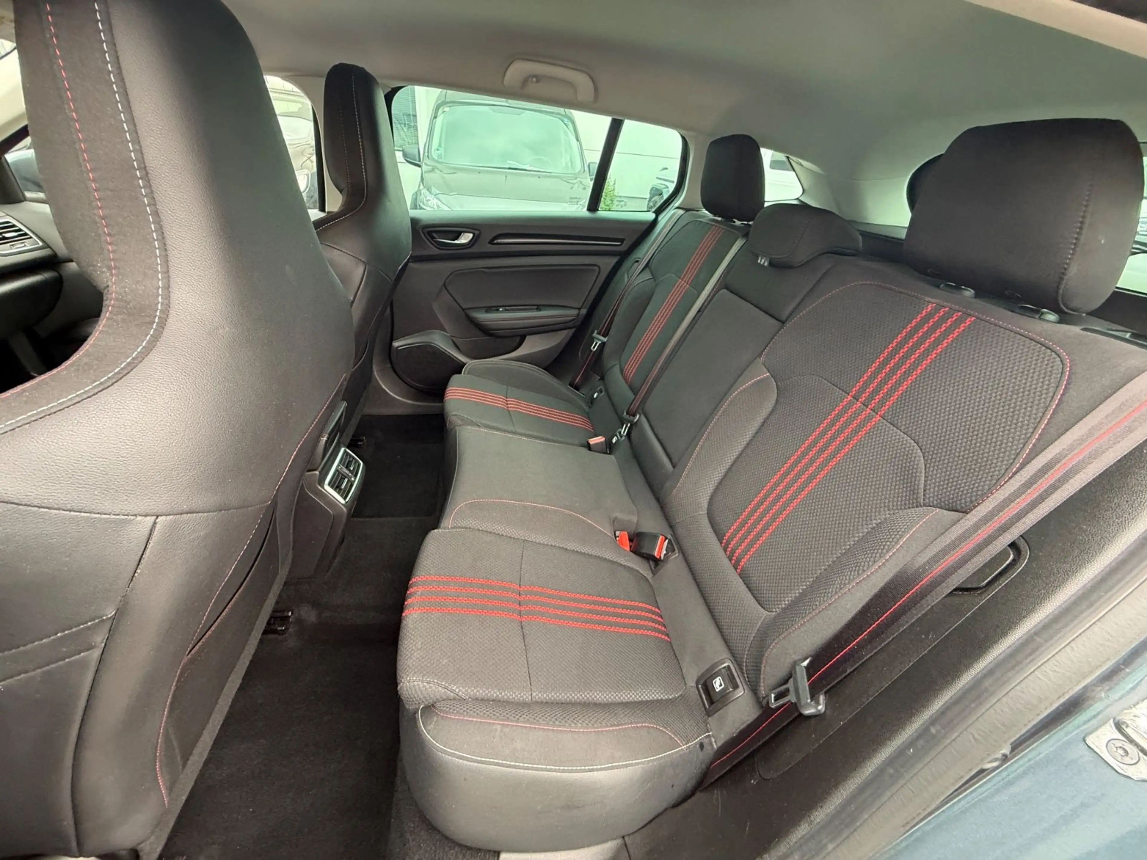 Renault Megane IV Grandtour R.S. Line - AUT./LEDER/NAVI — photo 13